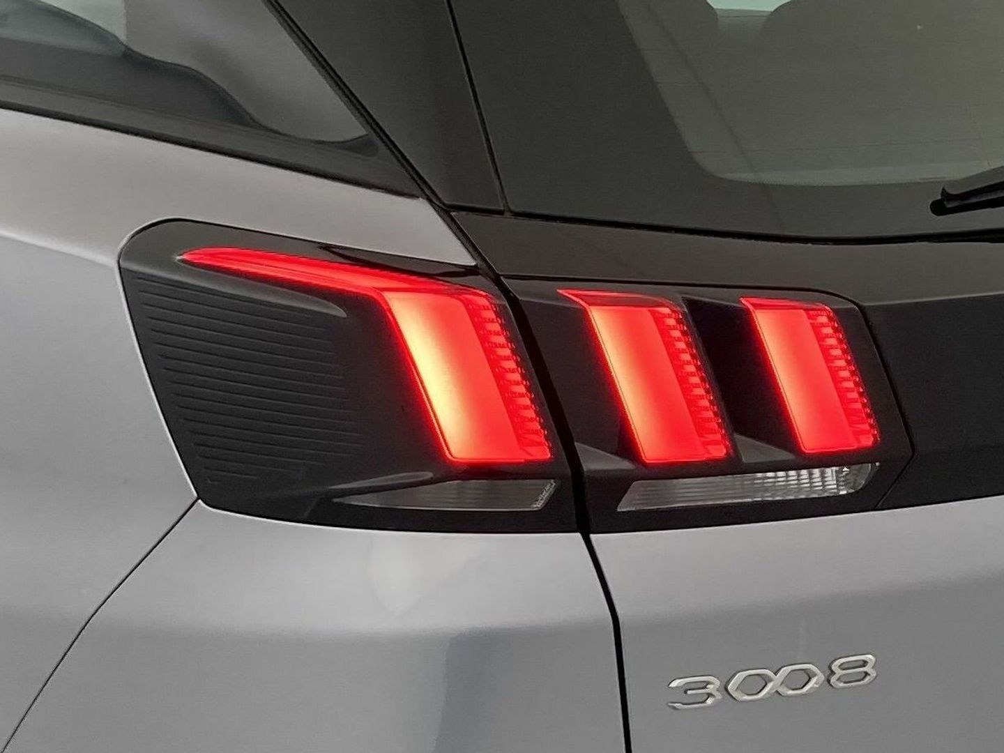Peugeot 3008 PureTech 130 S&S Active Pack 96 kW (130 CV)