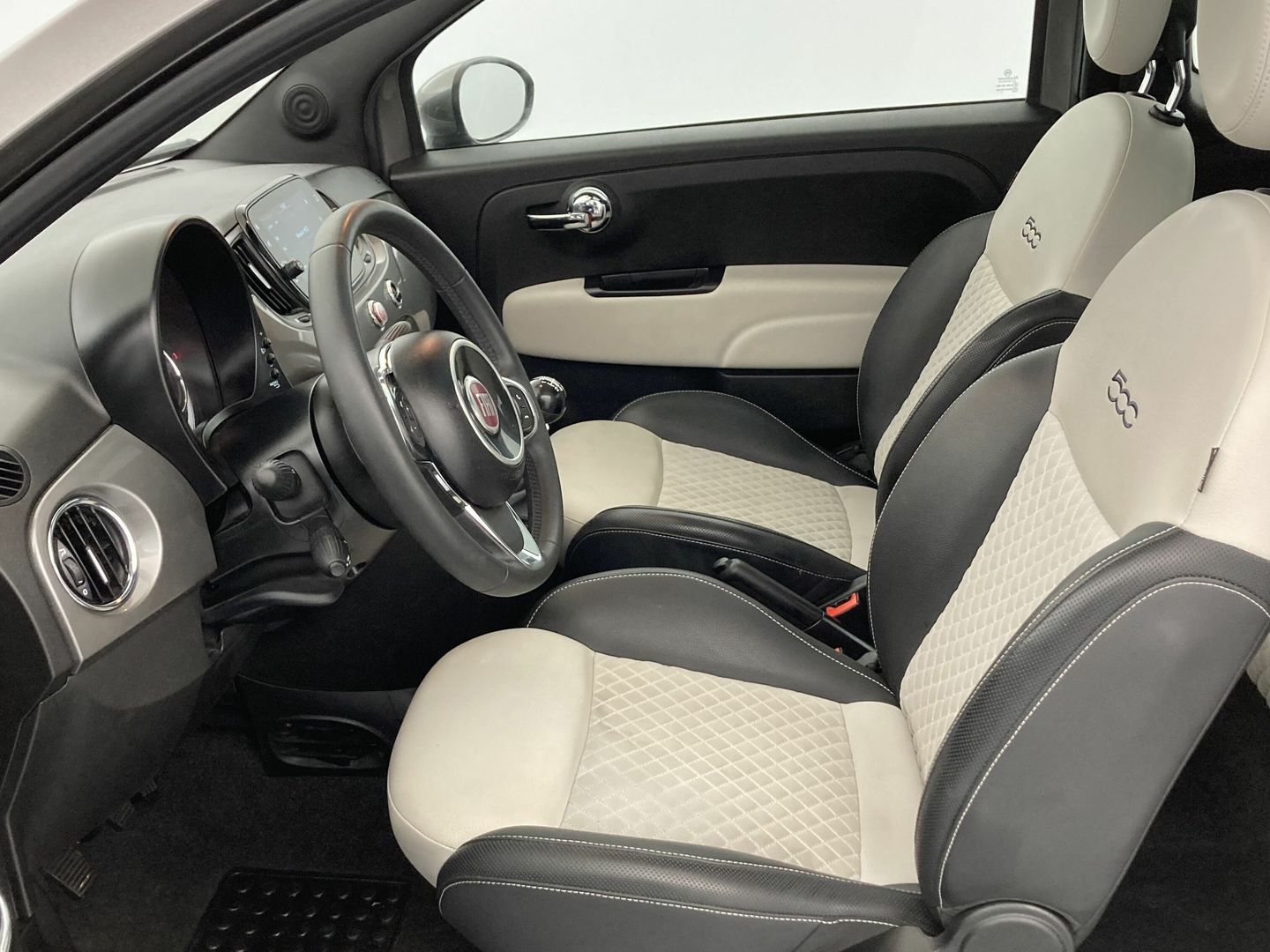Fiat 500 1.0 Hybrid Dolcevita 51 kW (70 CV)
