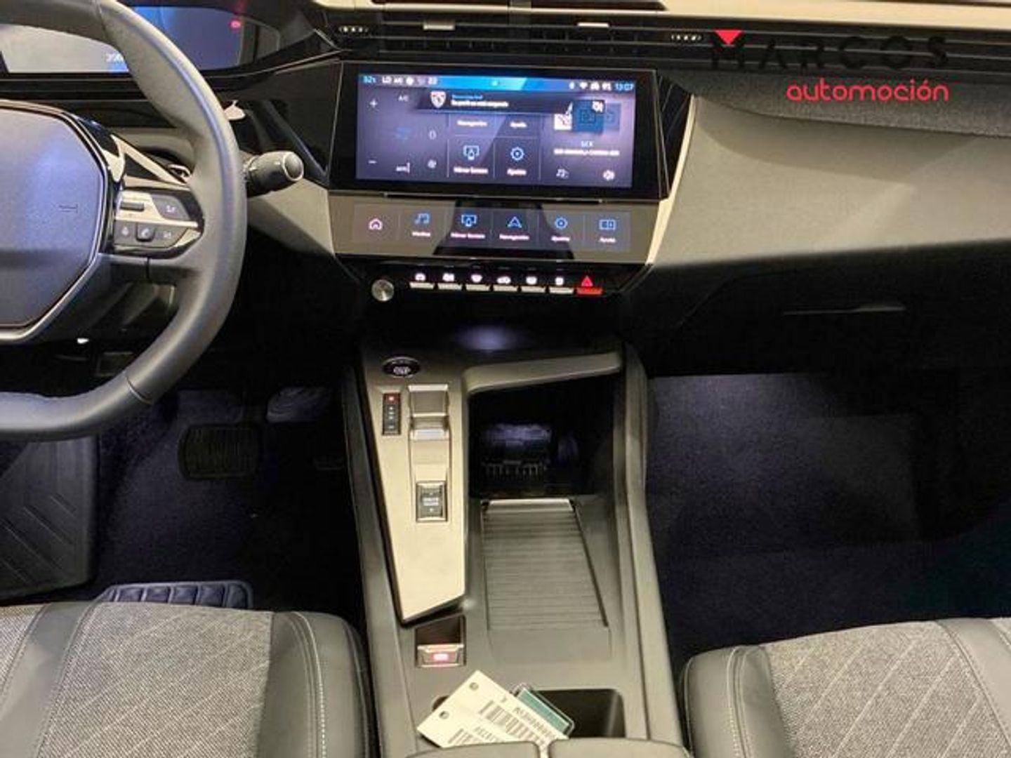 Peugeot 408 Puretech 130 Allure Pack EAT8 96 kW (130 CV)