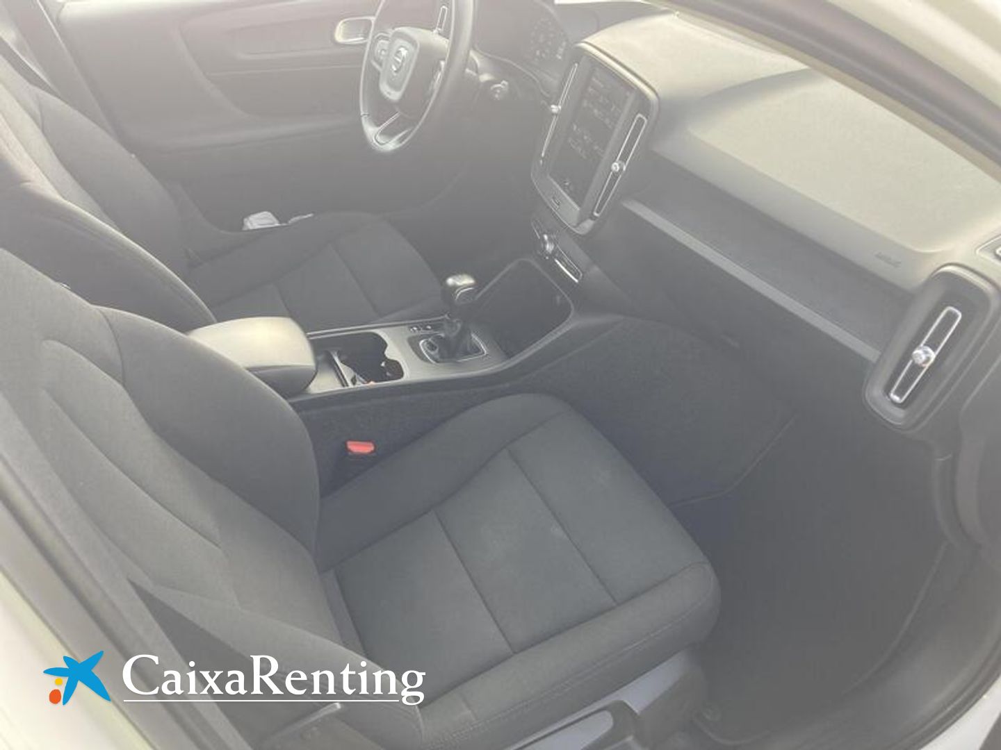 Volvo XC40 T2 Momentum Core 95 kW (129 CV)