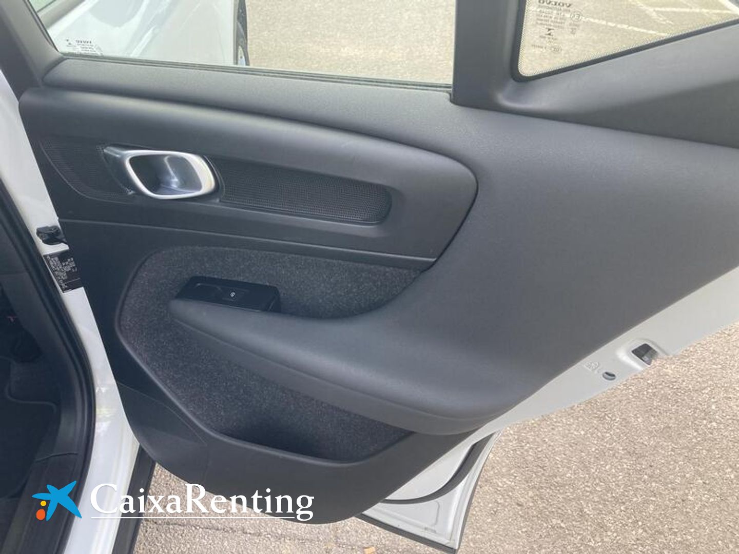 Volvo XC40 T2 Momentum Core 95 kW (129 CV)