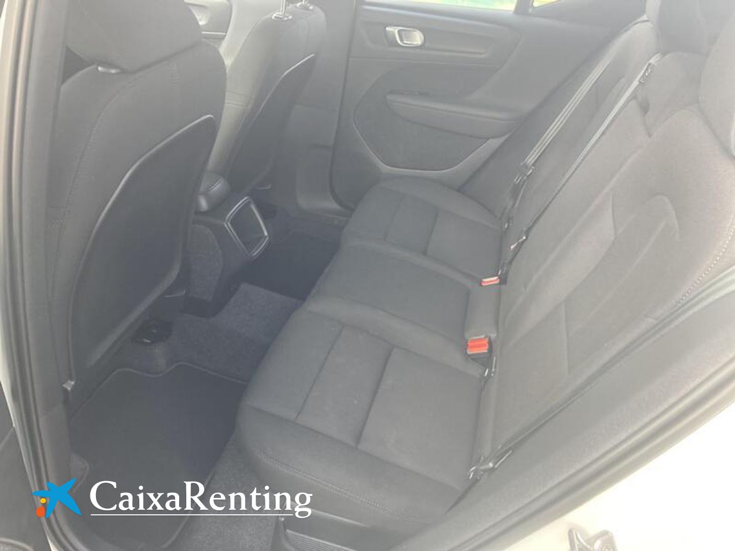Volvo XC40 T2 Momentum Core 95 kW (129 CV)