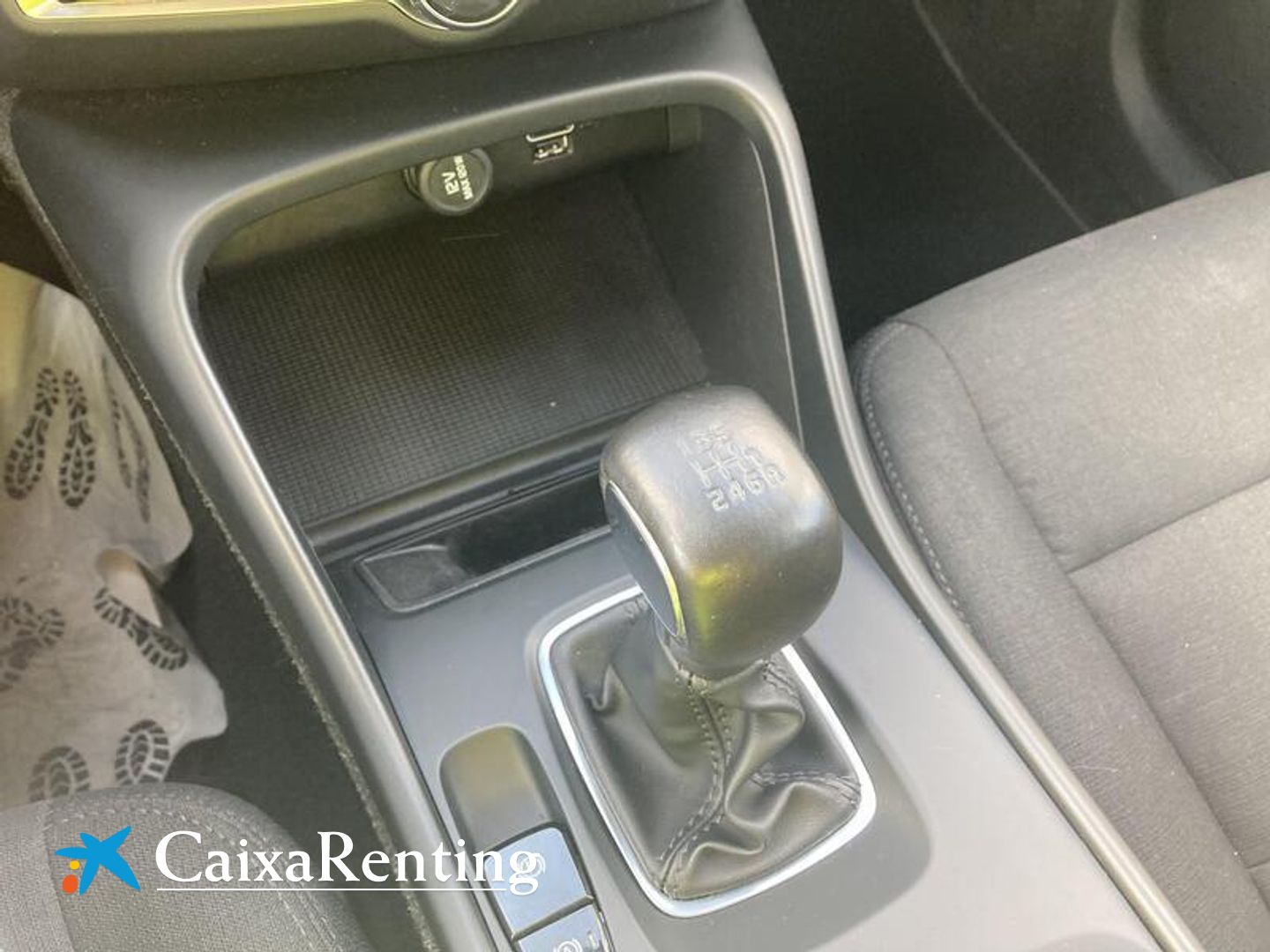 Volvo XC40 T2 Momentum Core 95 kW (129 CV)