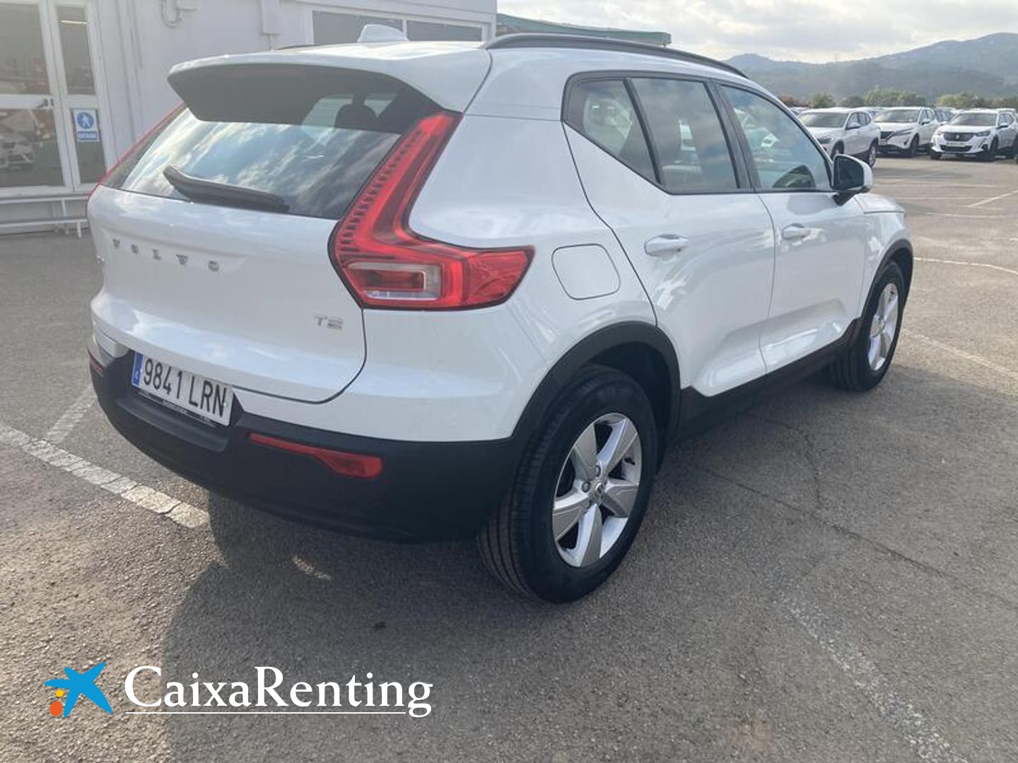 Volvo XC40 T2 Momentum Core 95 kW (129 CV)
