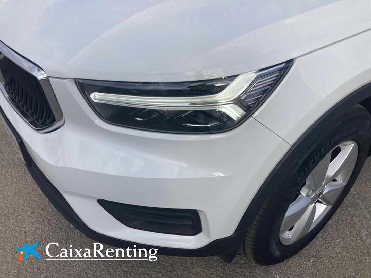 Volvo XC40 T2 Momentum Core 95 kW (129 CV)