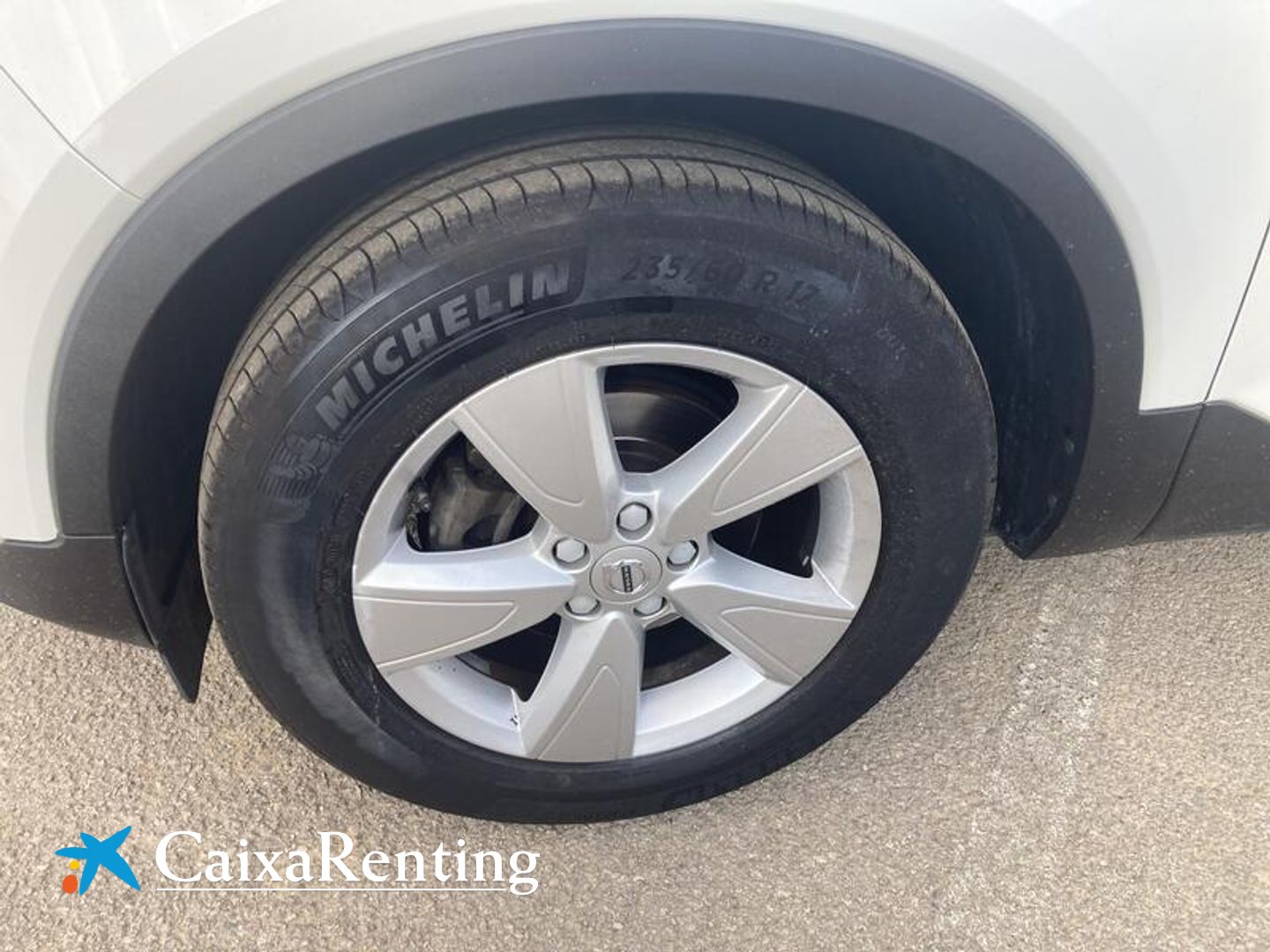 Volvo XC40 T2 Momentum Core 95 kW (129 CV)