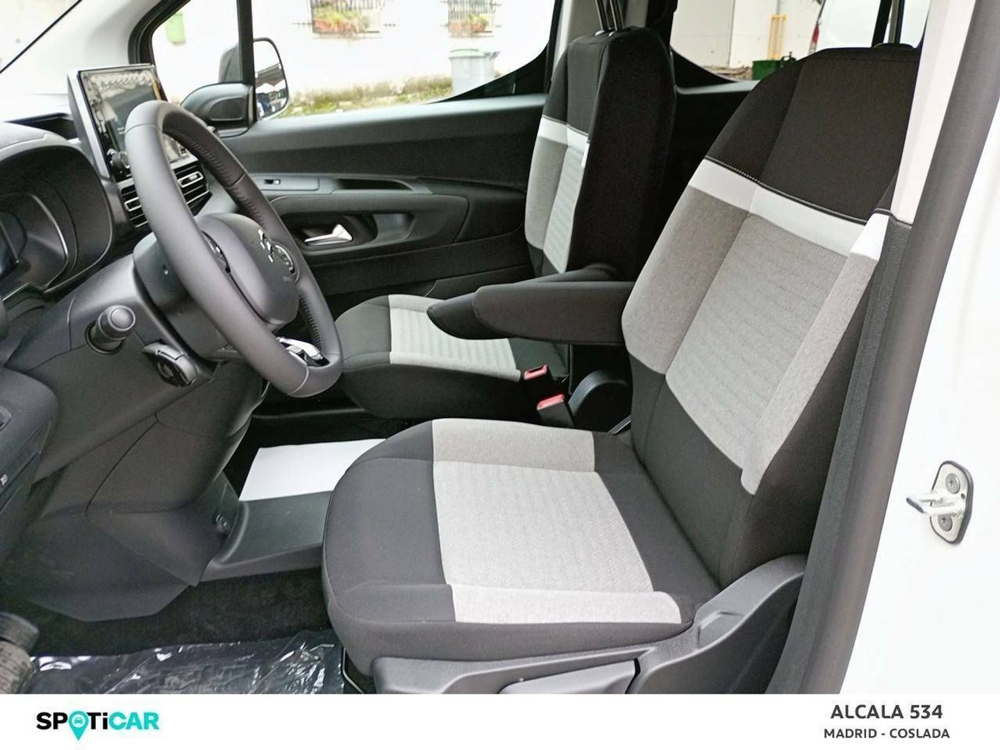Citroen ë-Berlingo Shine Talla M 50kWh 100 kW (136 CV)
