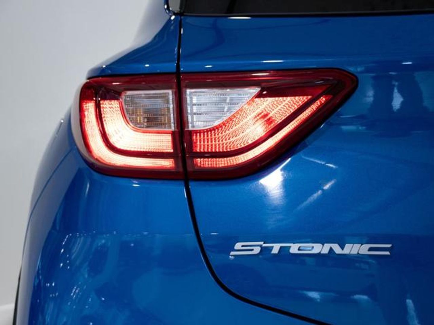 Kia Stonic 1.0 T-GDi MHEV Drive iMT 74 kW (100 CV)