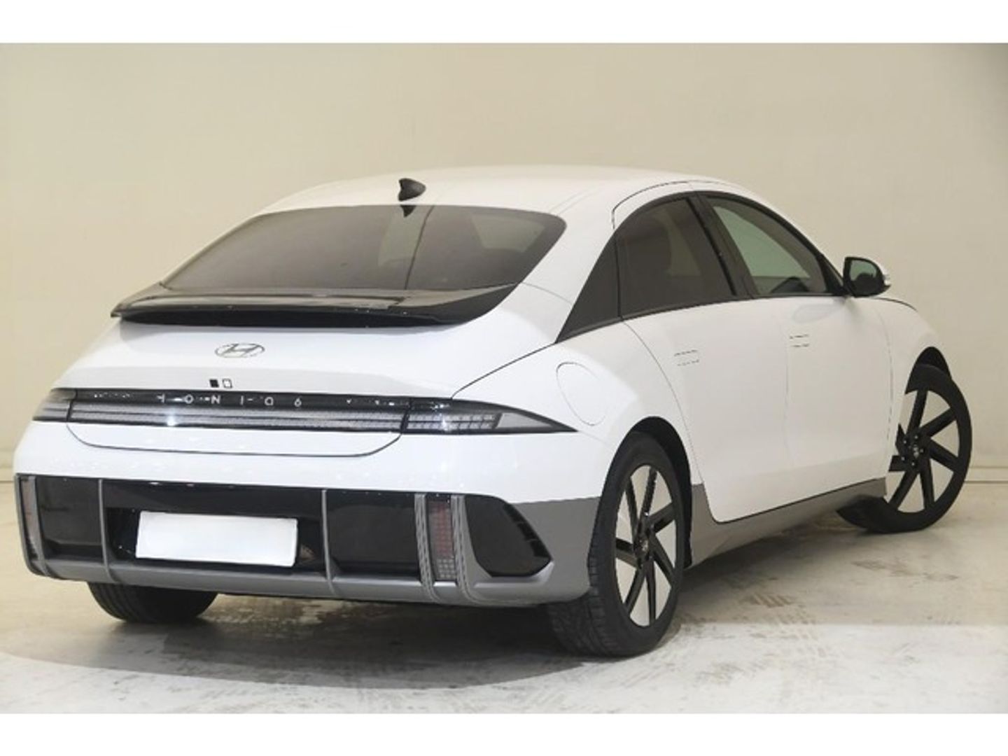 Hyundai Ioniq 6 77kWh Star RWD 168 kW (229 CV)