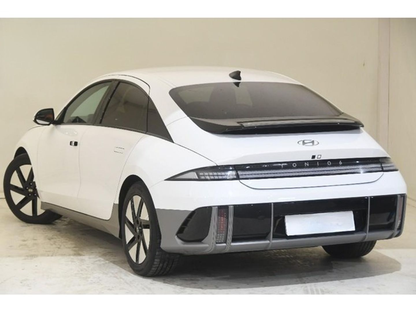 Hyundai Ioniq 6 77kWh Star RWD 168 kW (229 CV)