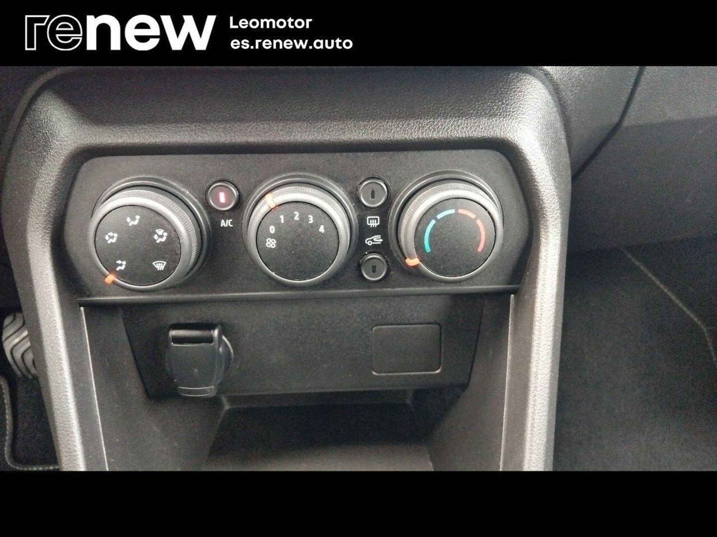 Dacia Sandero Essential SCe 49 kW (67 CV)