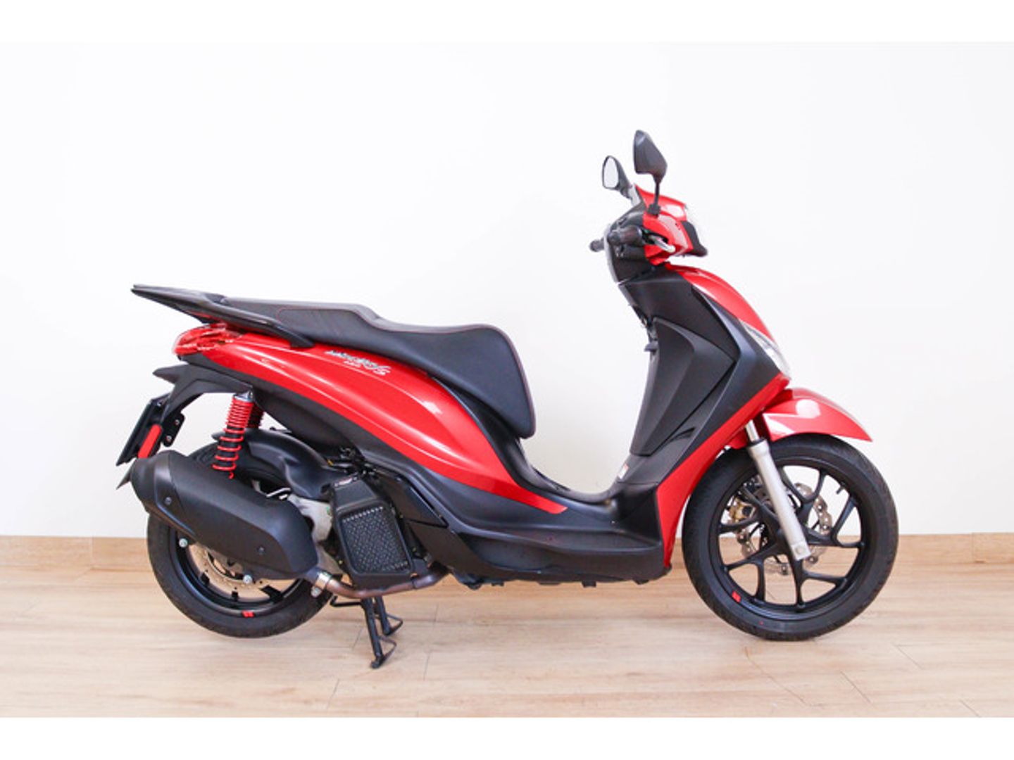 Piaggio Medley 125/S I-Get Rojo Motorcycle
