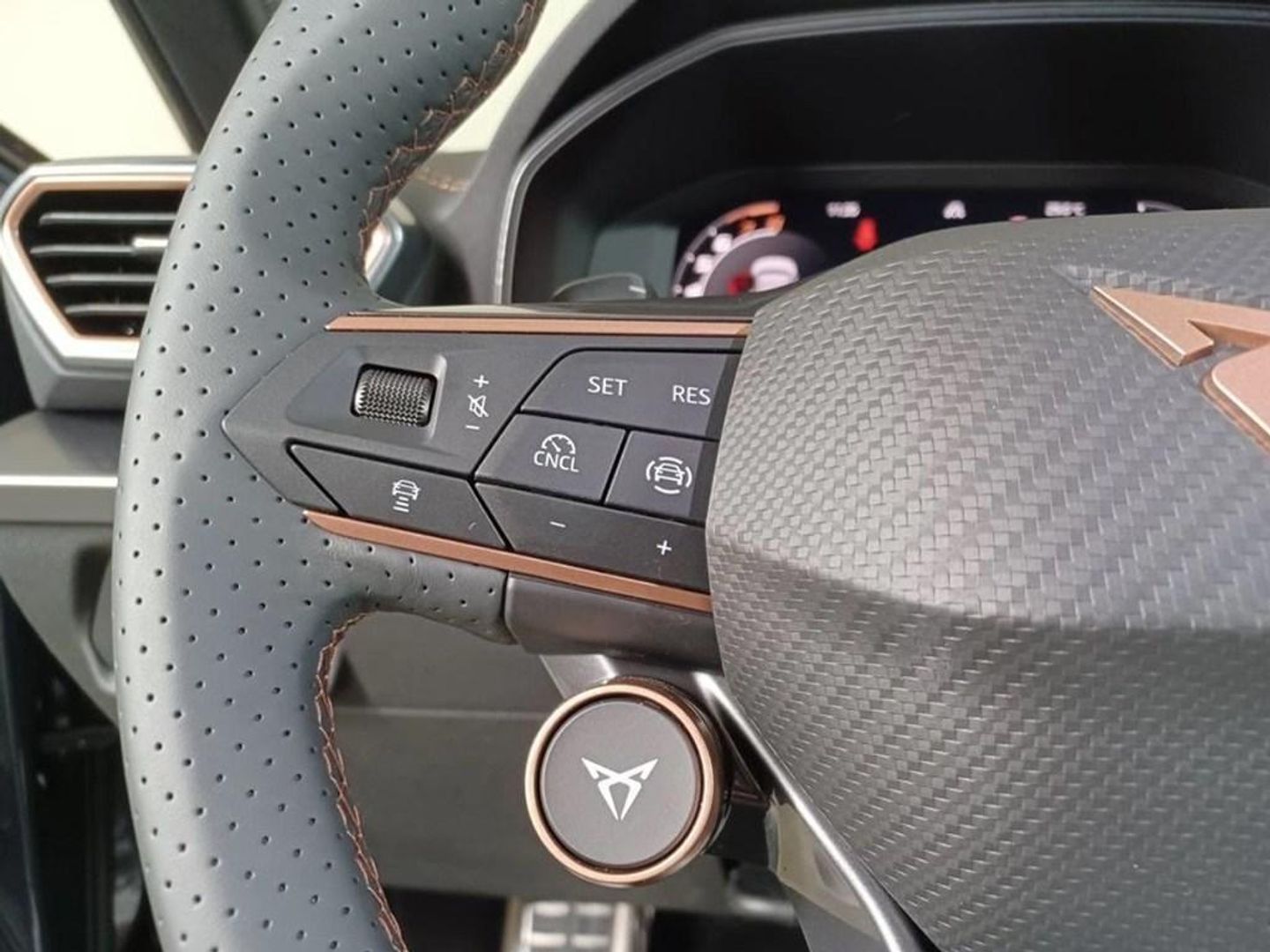 CUPRA Leon Sportstourer 1.5 eTSI DSG 110 kW (150 CV)