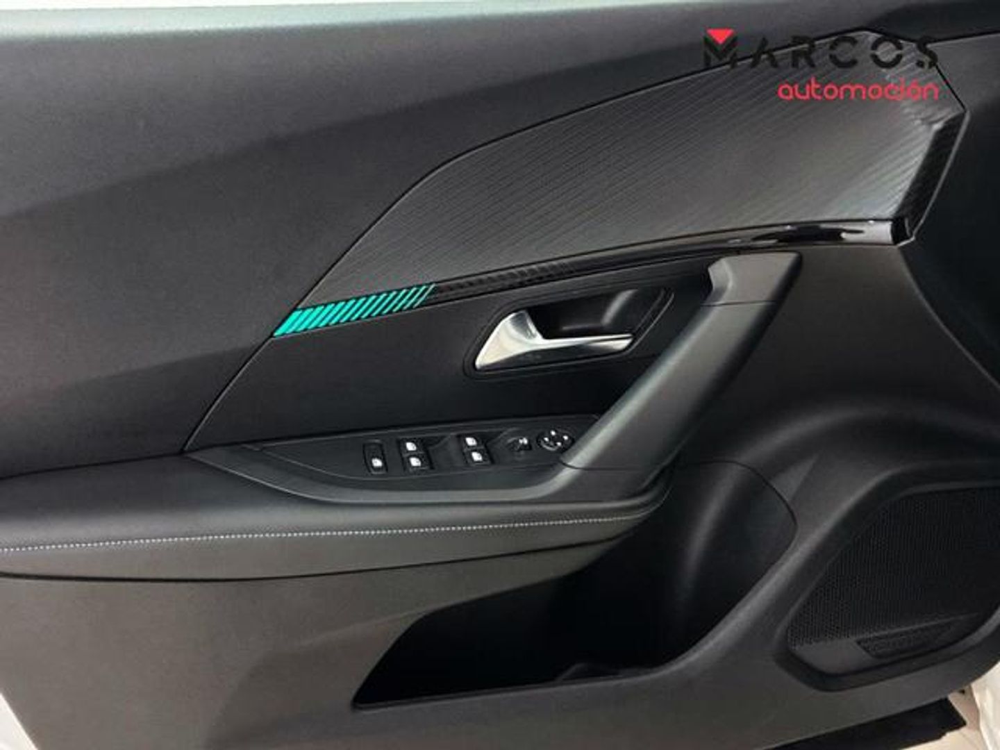 Peugeot 2008 BlueHDi 130 S&S Allure Pack EAT8 96 kW (130 CV)