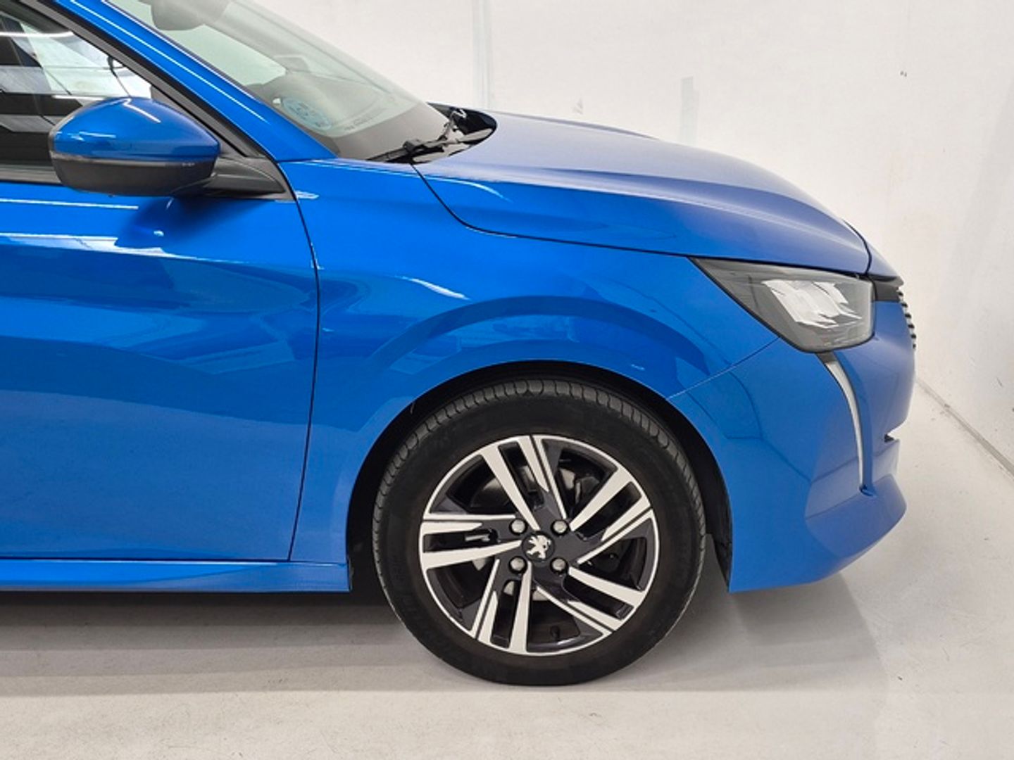 Peugeot 208 PureTech 130 Allure Pack EAT8 96 kW (130 CV)