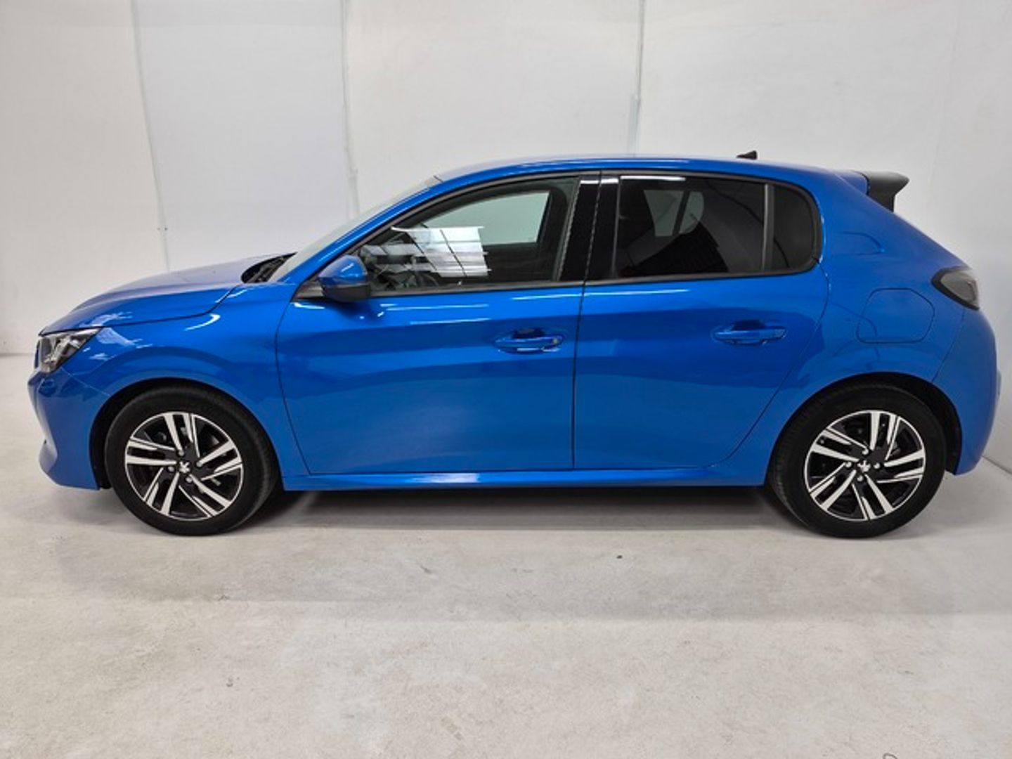 Peugeot 208 PureTech 130 Allure Pack EAT8 96 kW (130 CV)