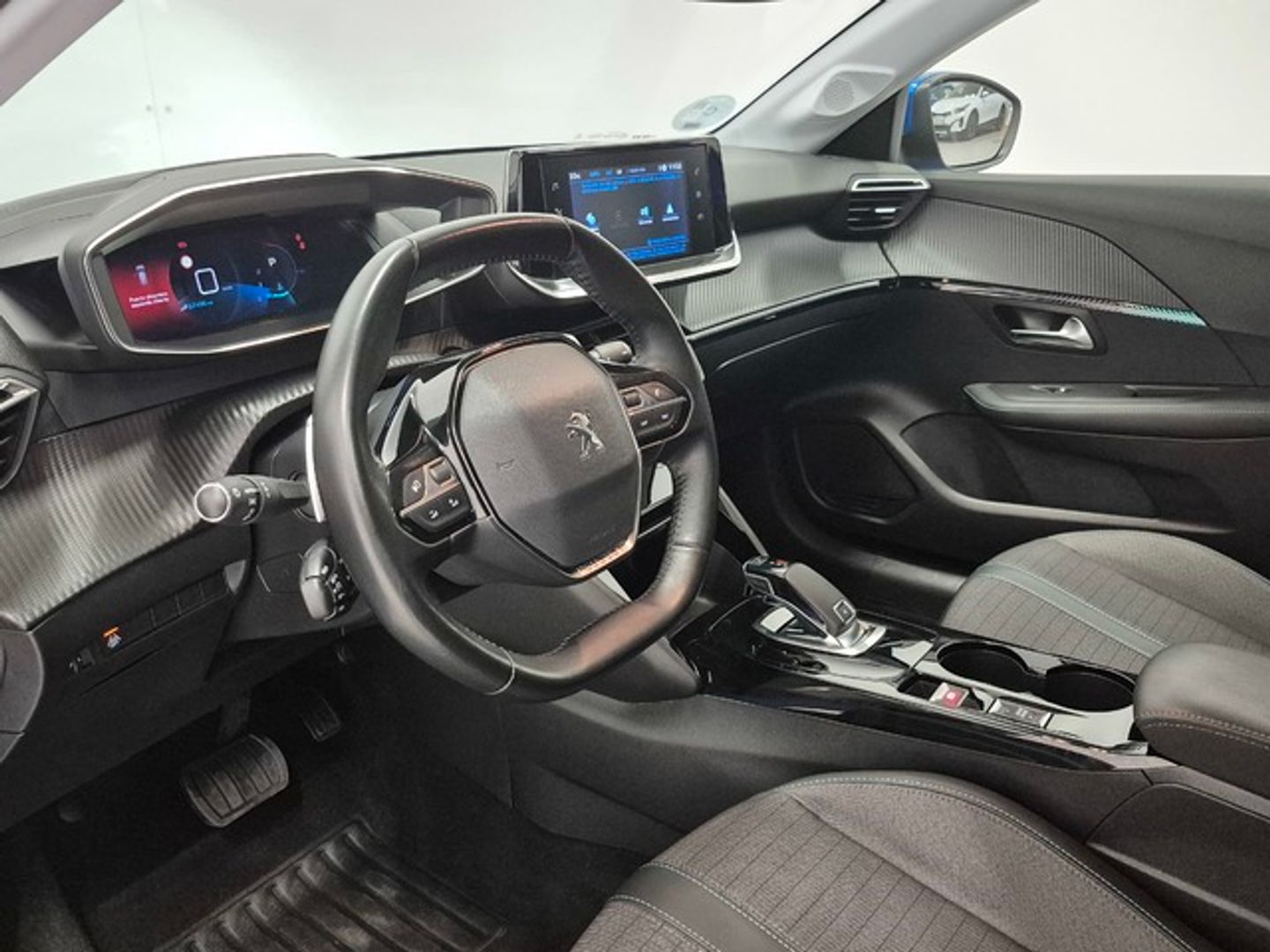 Peugeot 208 PureTech 130 Allure Pack EAT8 96 kW (130 CV)