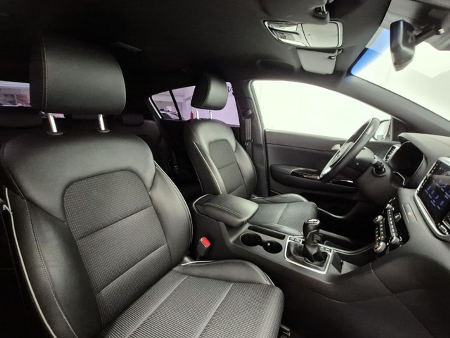 Kia Sportage 1.6 MHEV GT Line Essential 4x4 100 kW (136 CV)