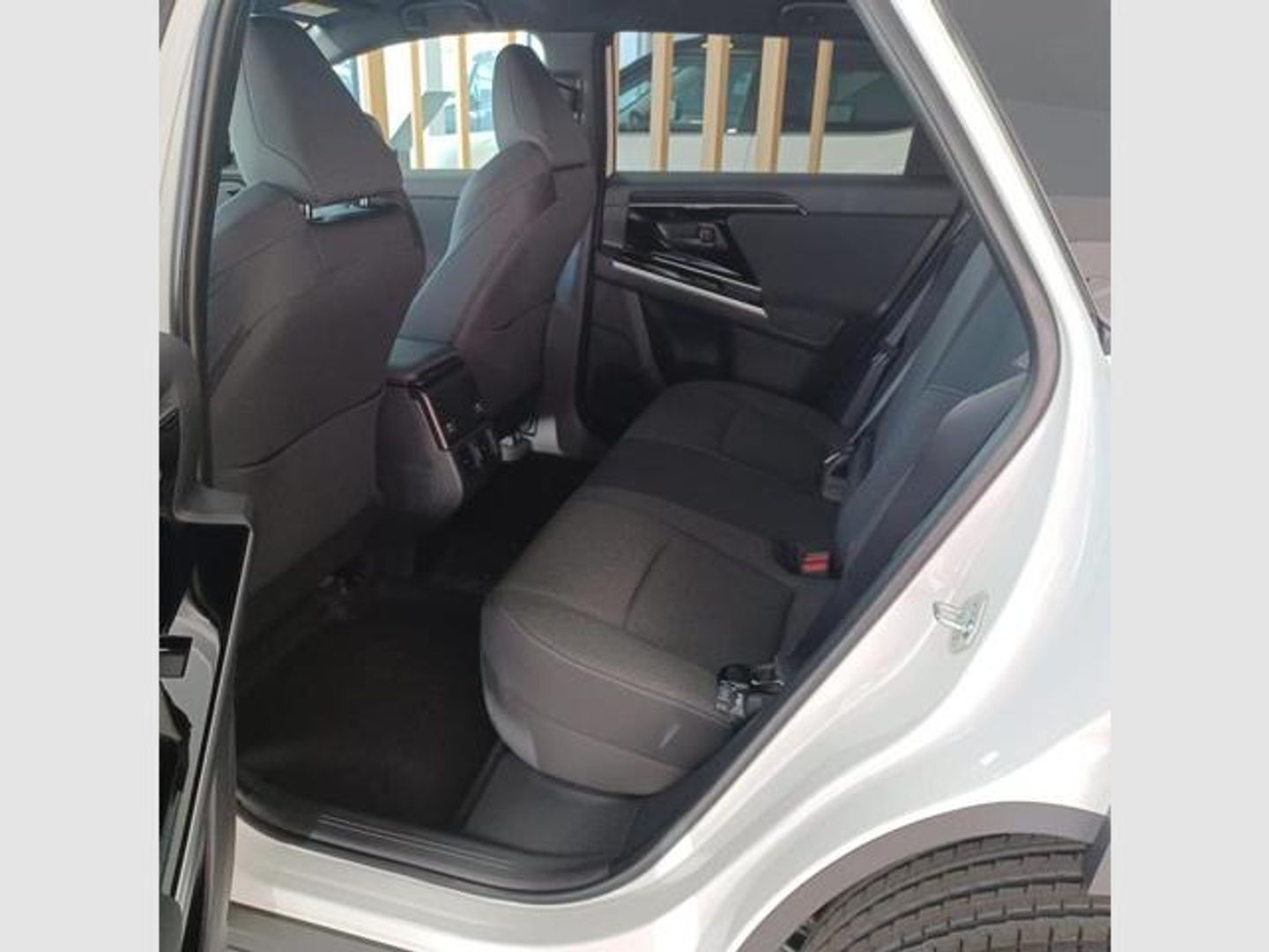 Subaru Solterra Trek 160 kW (218 CV)