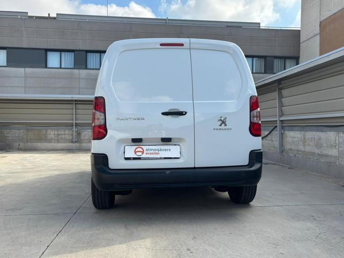 Peugeot Partner Furgon BlueHDi 100 Standard 600kg 75 kW (102 CV) Blanco Industrial