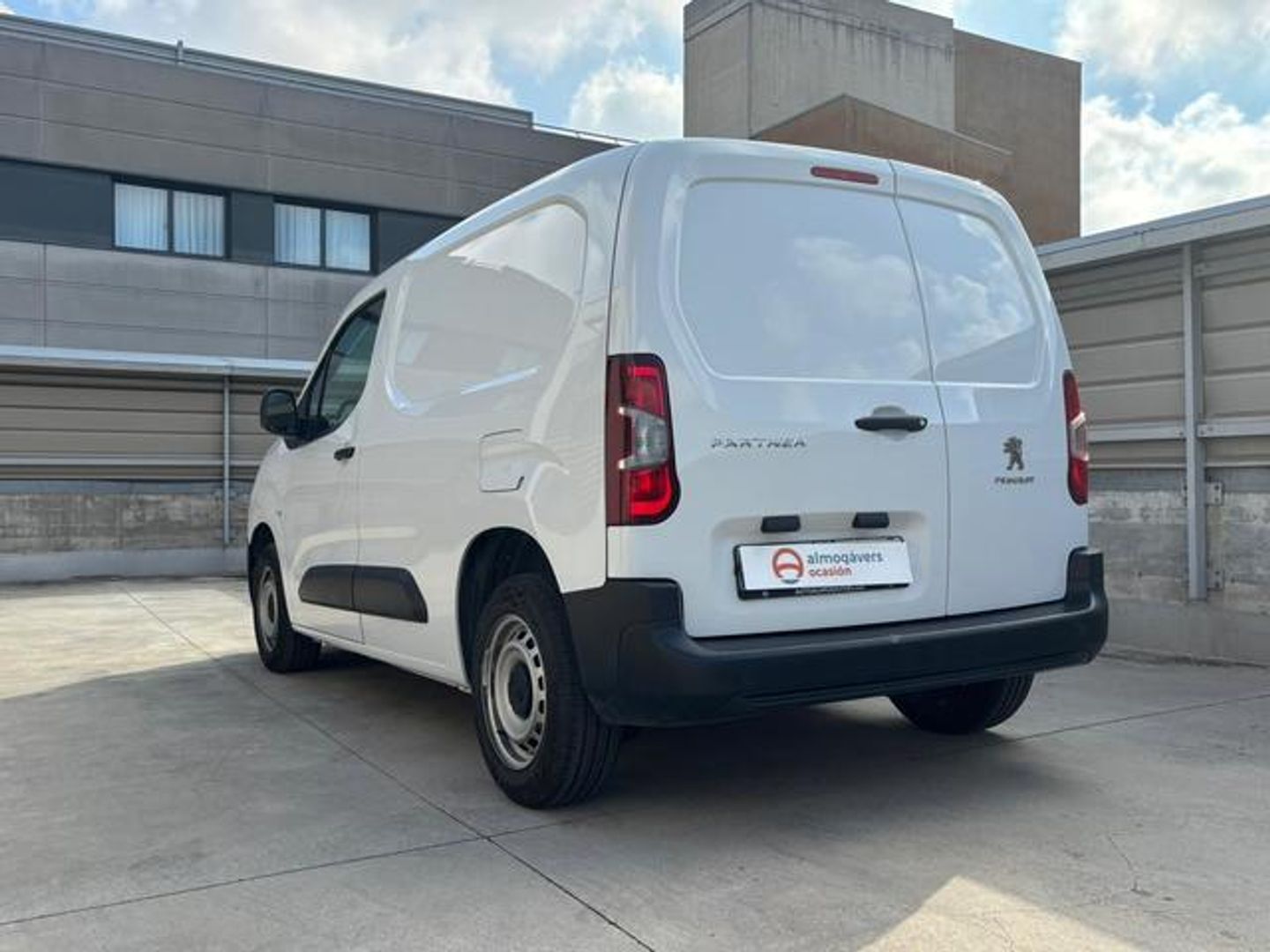 Peugeot Partner Furgon BlueHDi 100 Standard 600kg 75 kW (102 CV) Blanco Industrial
