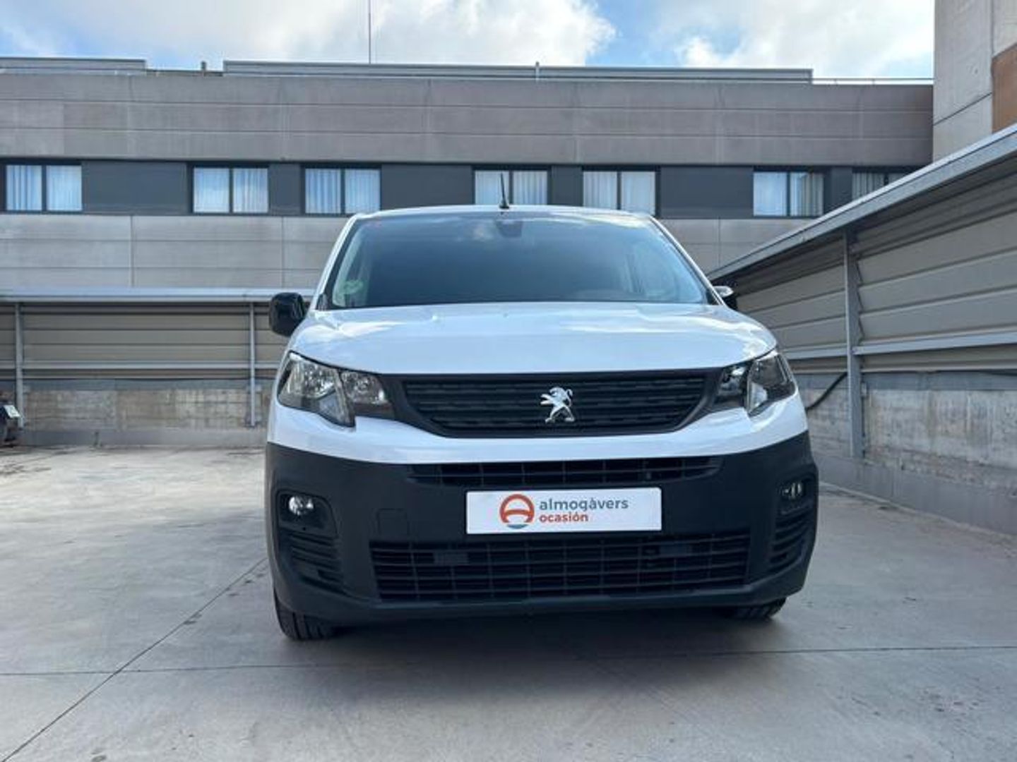 Peugeot Partner Furgon BlueHDi 100 Standard 600kg 75 kW (102 CV) Blanco Industrial