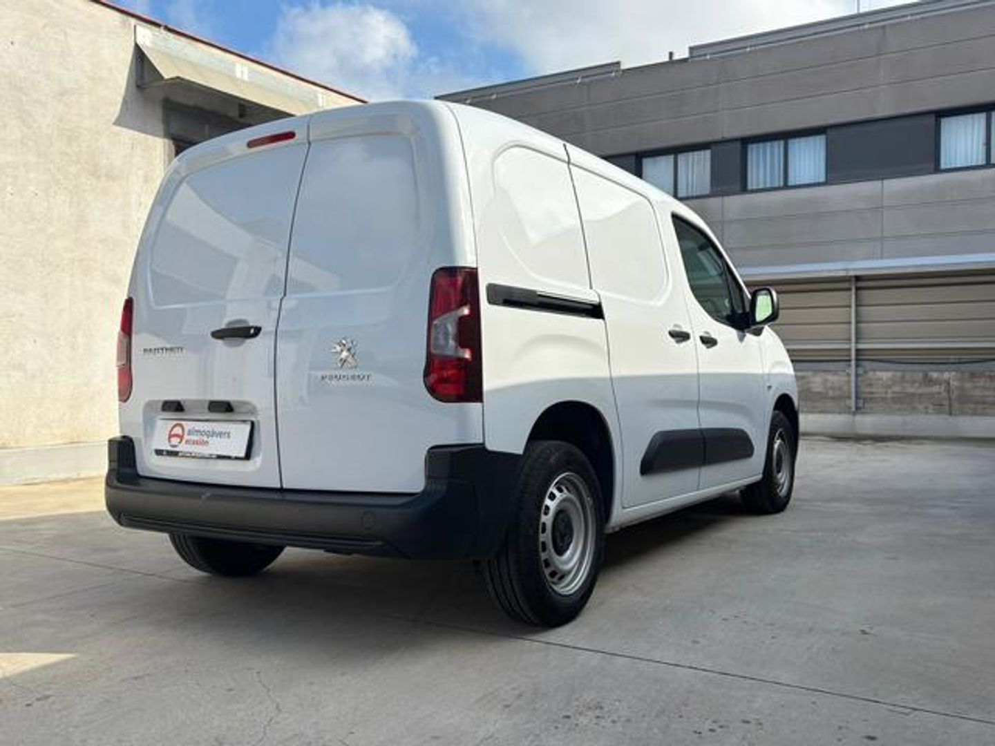 Peugeot Partner Furgon BlueHDi 100 Standard 600kg 75 kW (102 CV) Blanco Industrial