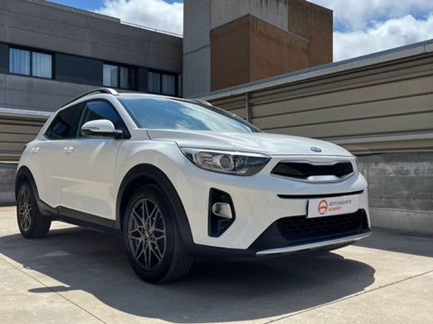 Kia Stonic 1.0 T-GDi Black Edition DCT 88 kW (120 CV) Blanco SUV