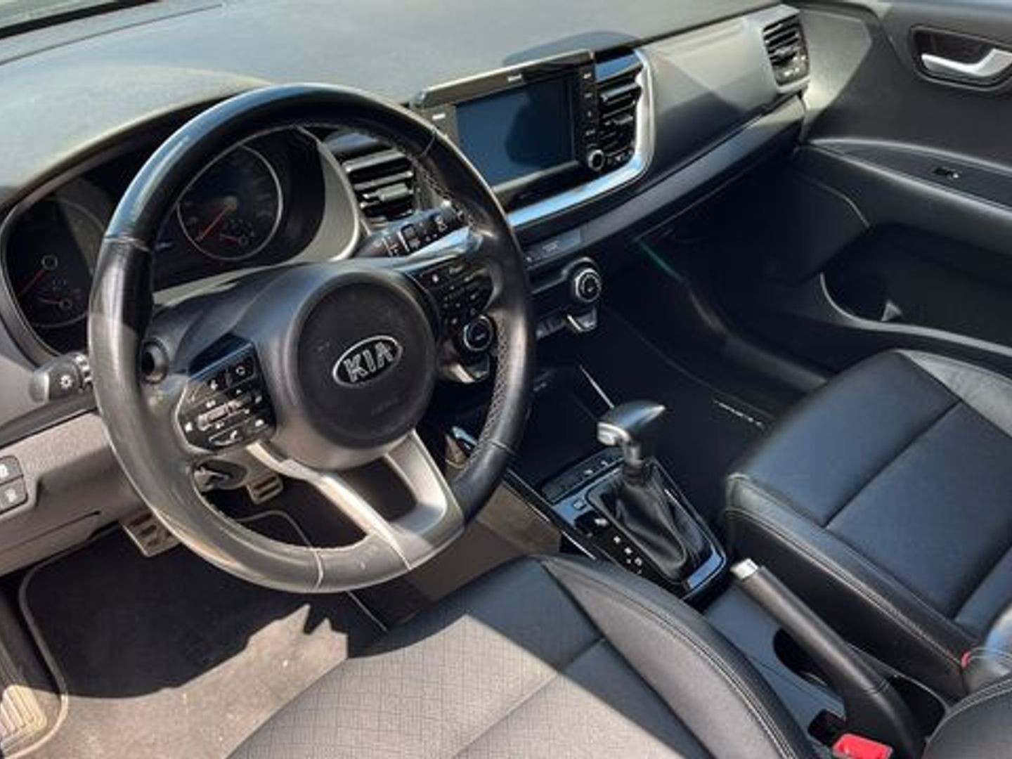 Kia Stonic 1.0 T-GDi Black Edition DCT 88 kW (120 CV)