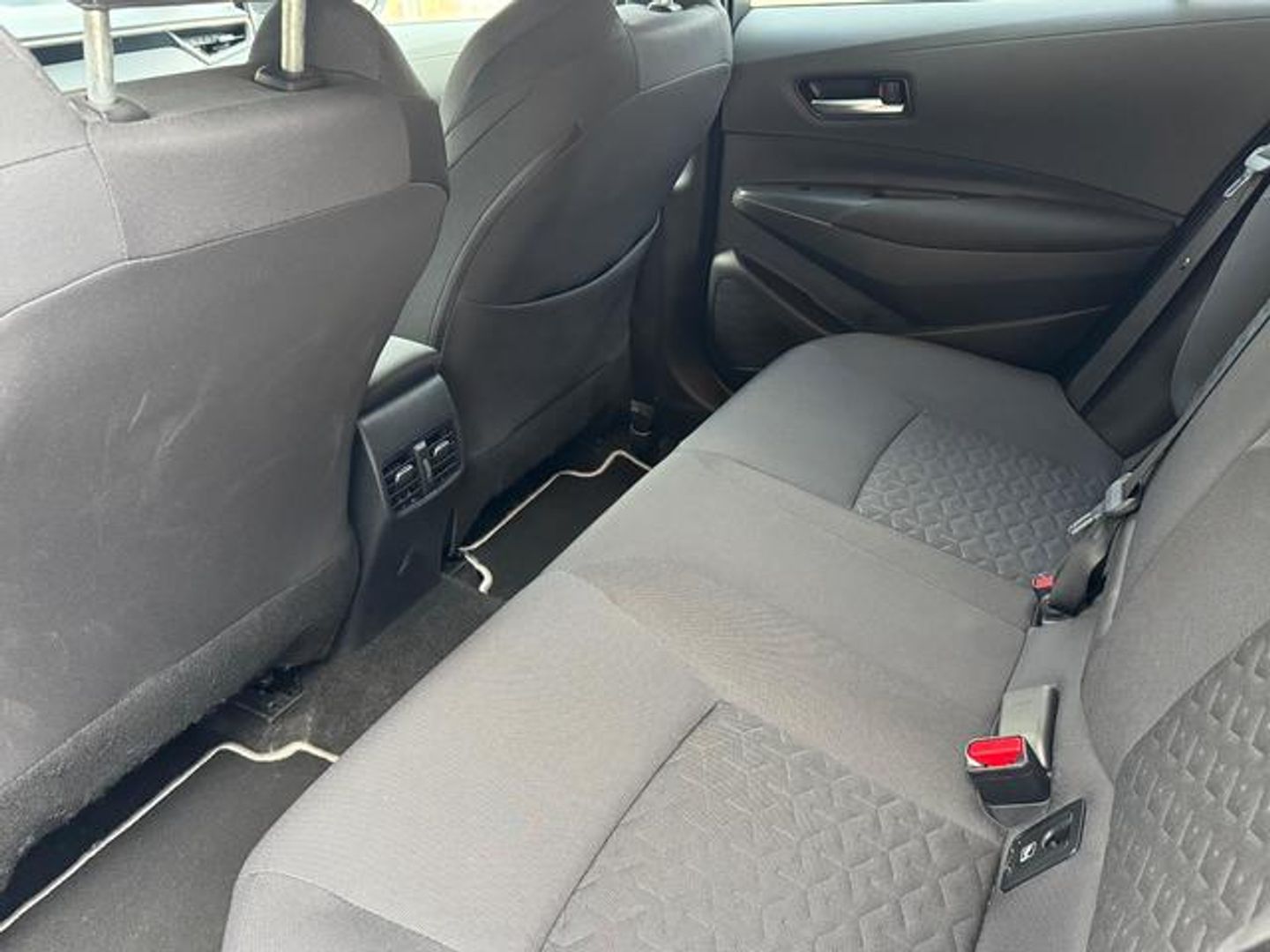 Toyota Corolla 1.8 125 Híbrido Touring Business Plus E-CVT 90 kW (122 CV)