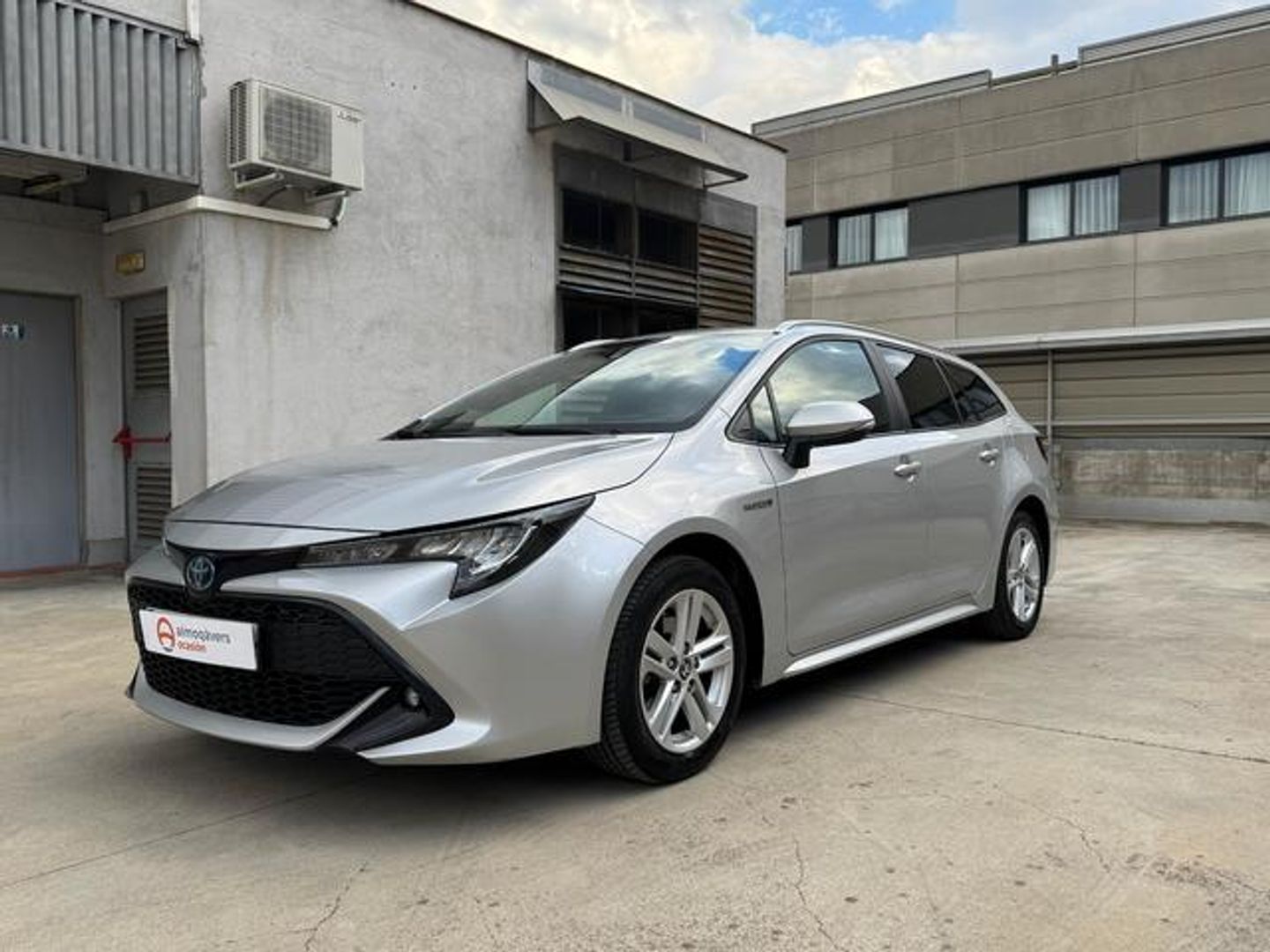 Toyota Corolla 1.8 125 Híbrido Touring Business Plus E-CVT 90 kW (122 CV)