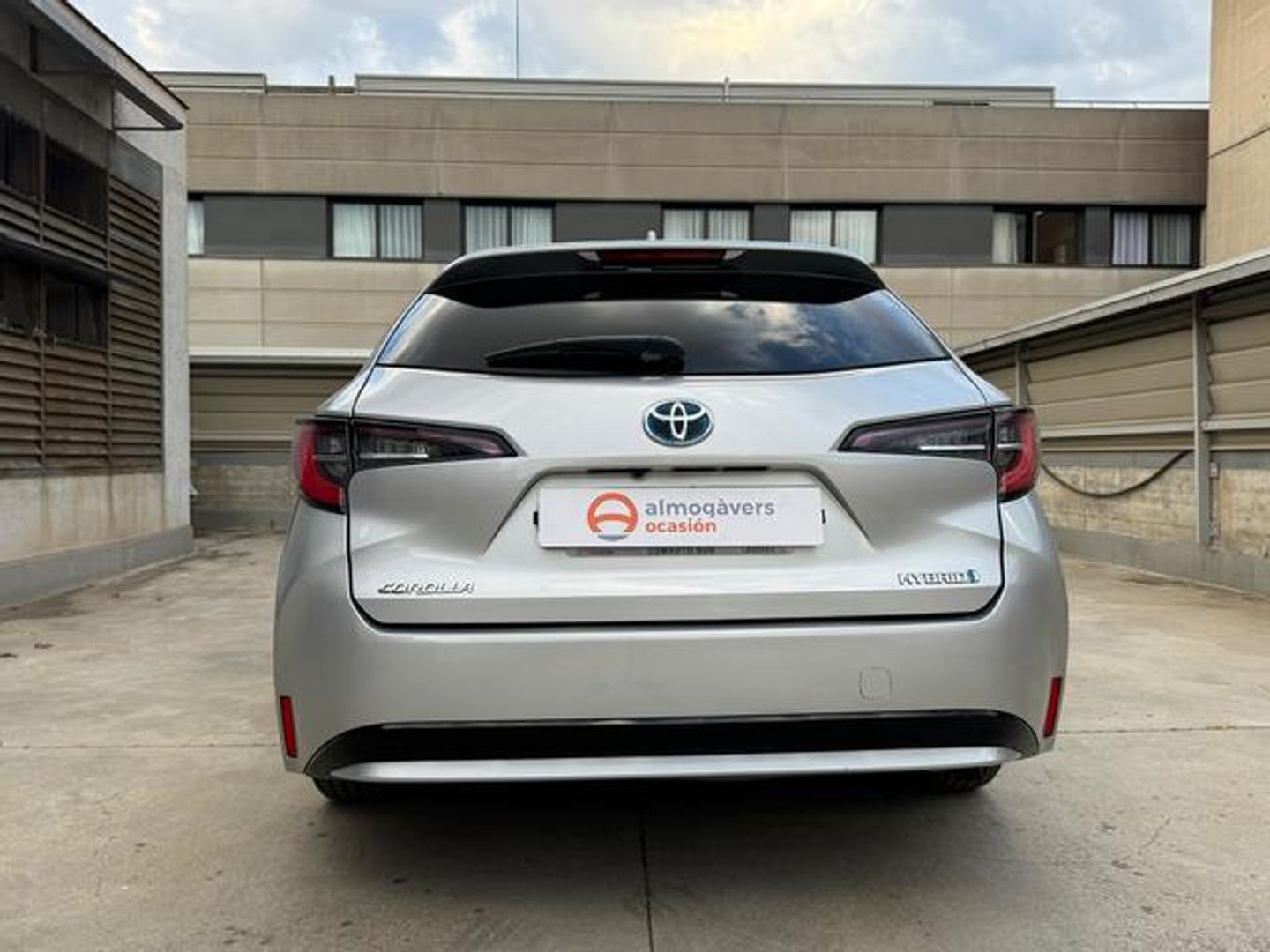 Toyota Corolla 1.8 125 Híbrido Touring Business Plus E-CVT 90 kW (122 CV)