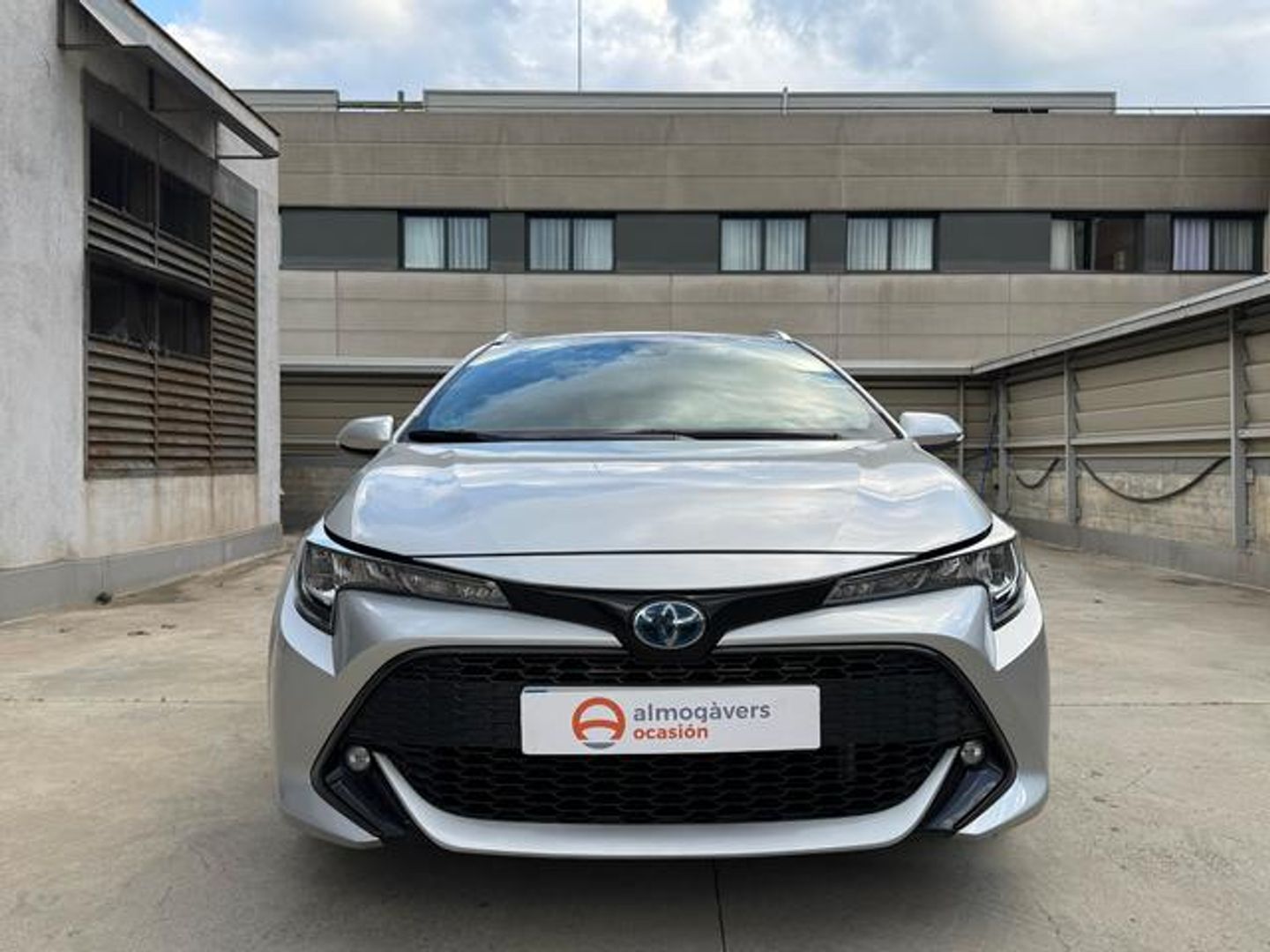 Toyota Corolla 1.8 125 Híbrido Touring Business Plus E-CVT 90 kW (122 CV)