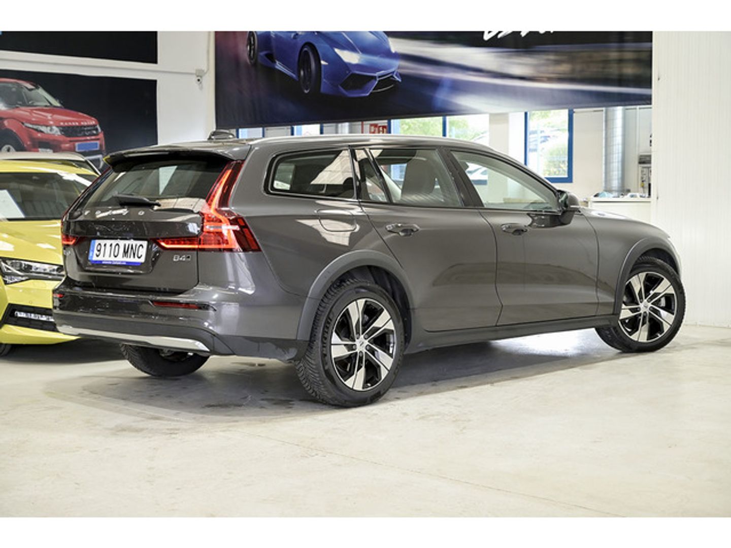 Volvo V60 Cross Country B4 D Cross Country Core AWD Auto 145 kW (197 CV)