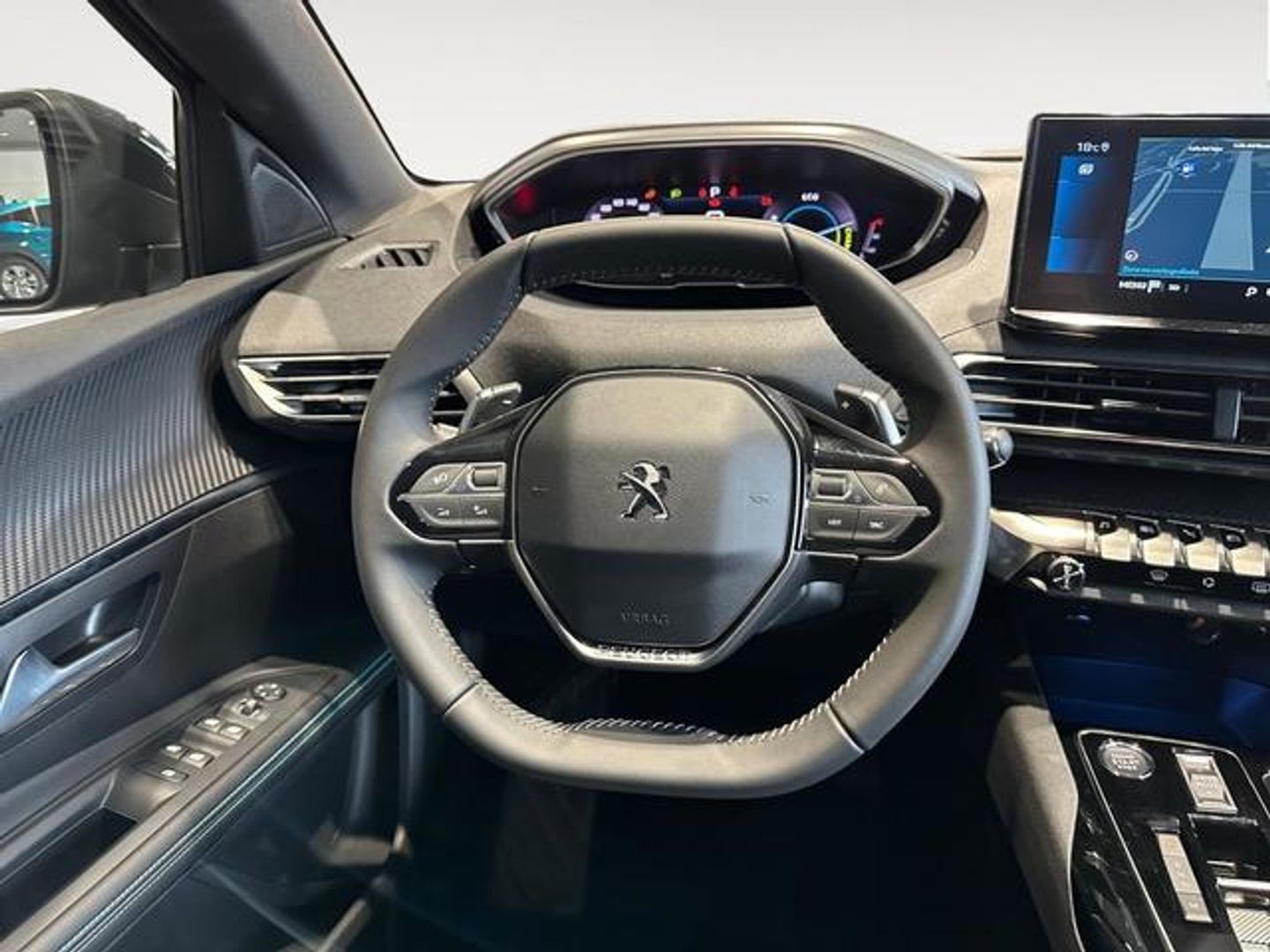 Peugeot 5008 Hybrid 1.2 Allure Pack eDCS6 100 kW (136 CV)