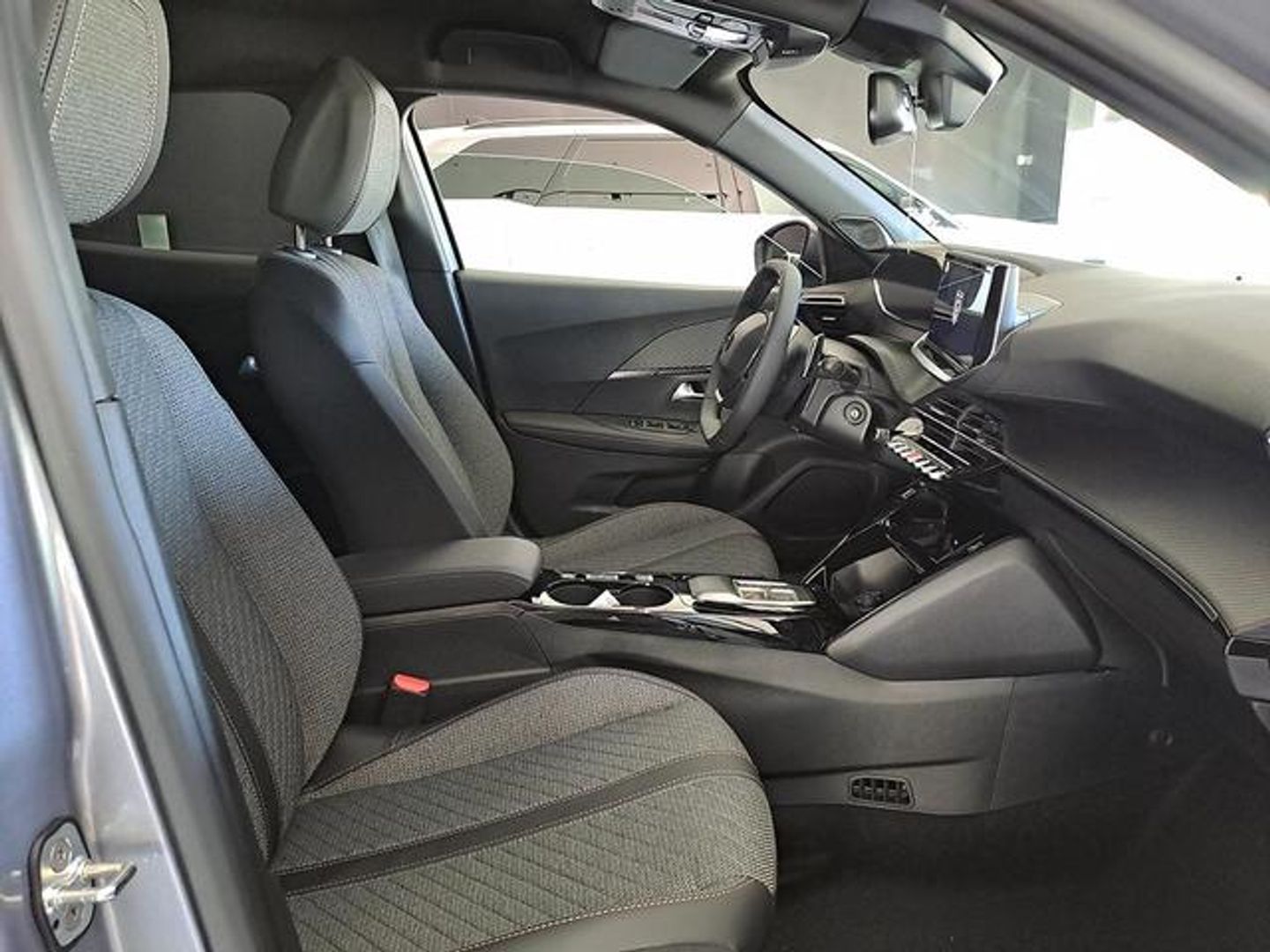 Peugeot 2008 Allure Hybrid eDCS6 107 kW (145 CV)