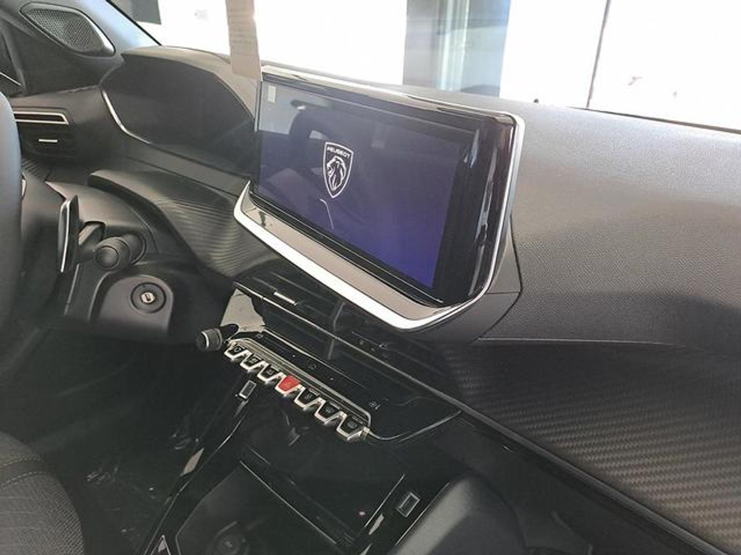 Peugeot 2008 Allure Hybrid eDCS6 107 kW (145 CV)