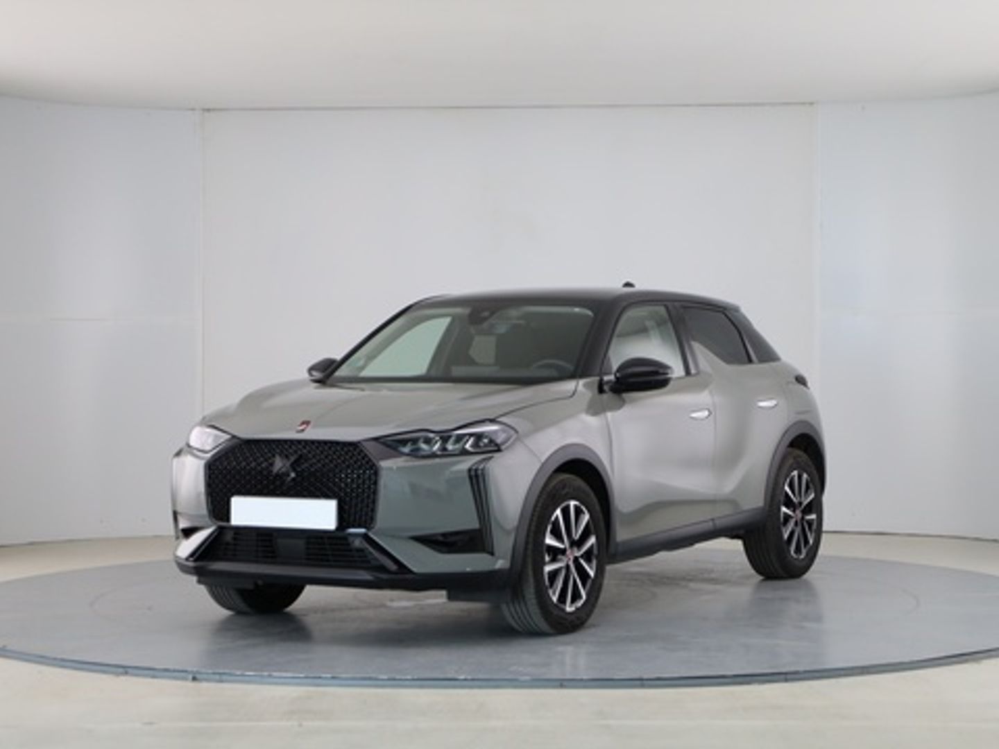DS DS3 Crossback BlueHDi 130 Performance Line Auto 96 kW (131 CV) Gris SUV
