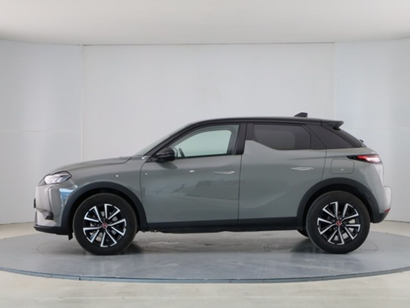 DS DS3 Crossback BlueHDi 130 Performance Line Auto 96 kW (131 CV)