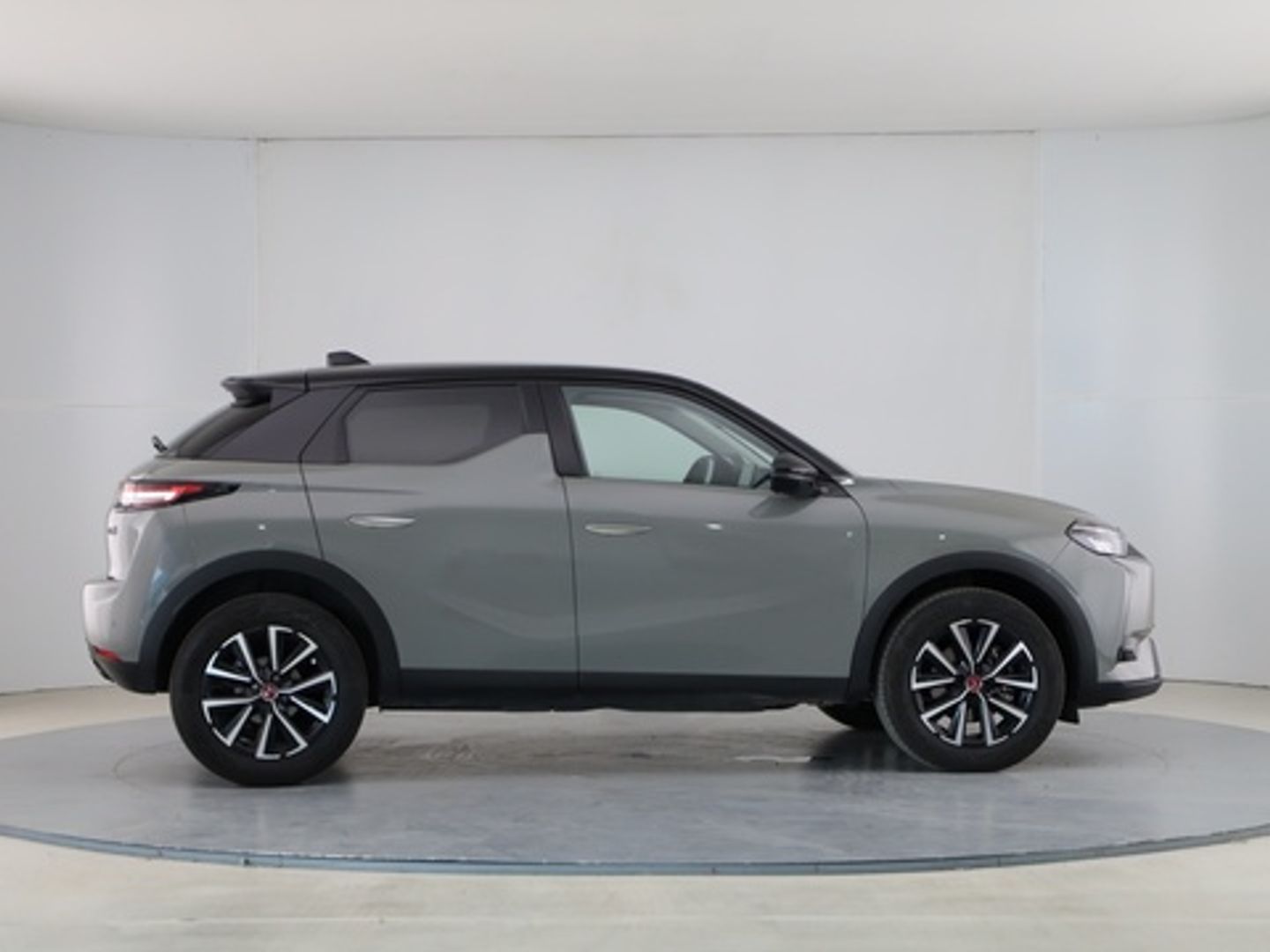 DS DS3 Crossback BlueHDi 130 Performance Line Auto 96 kW (131 CV)