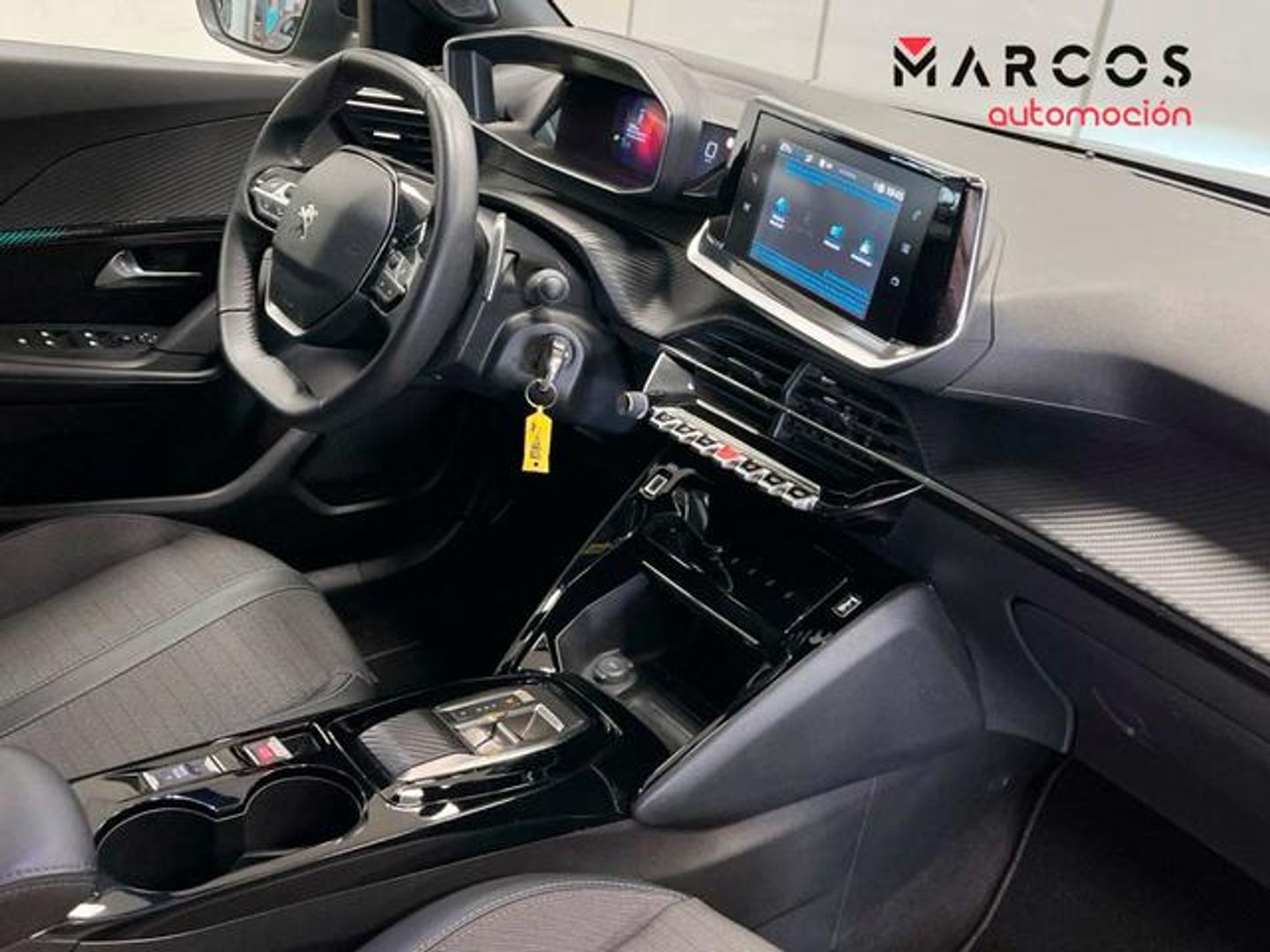Peugeot 2008 PureTech 130 S&S Allure Pack EAT8 96 kW (130 CV)