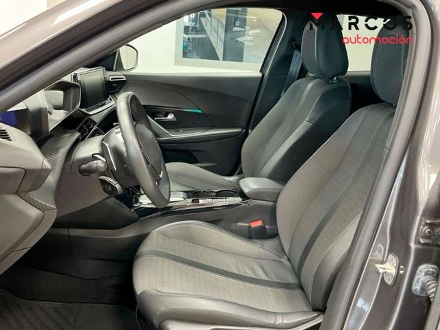 Peugeot 2008 PureTech 130 S&S Allure Pack EAT8 96 kW (130 CV)