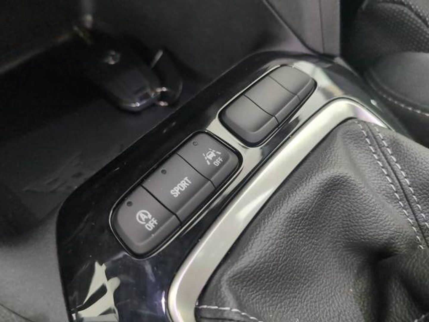 Opel Corsa 1.2T XHL GS 74 kW (100 CV)