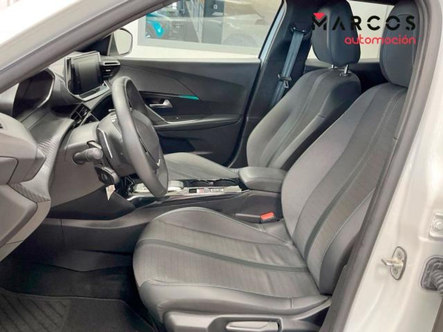 Peugeot 2008 PureTech 130 S&S Allure EAT8 96 kW (130 CV)