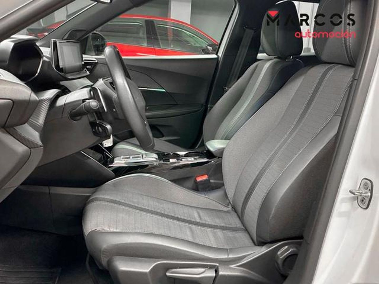 Peugeot 2008 PureTech 130 S&S Allure EAT8 96 kW (130 CV)