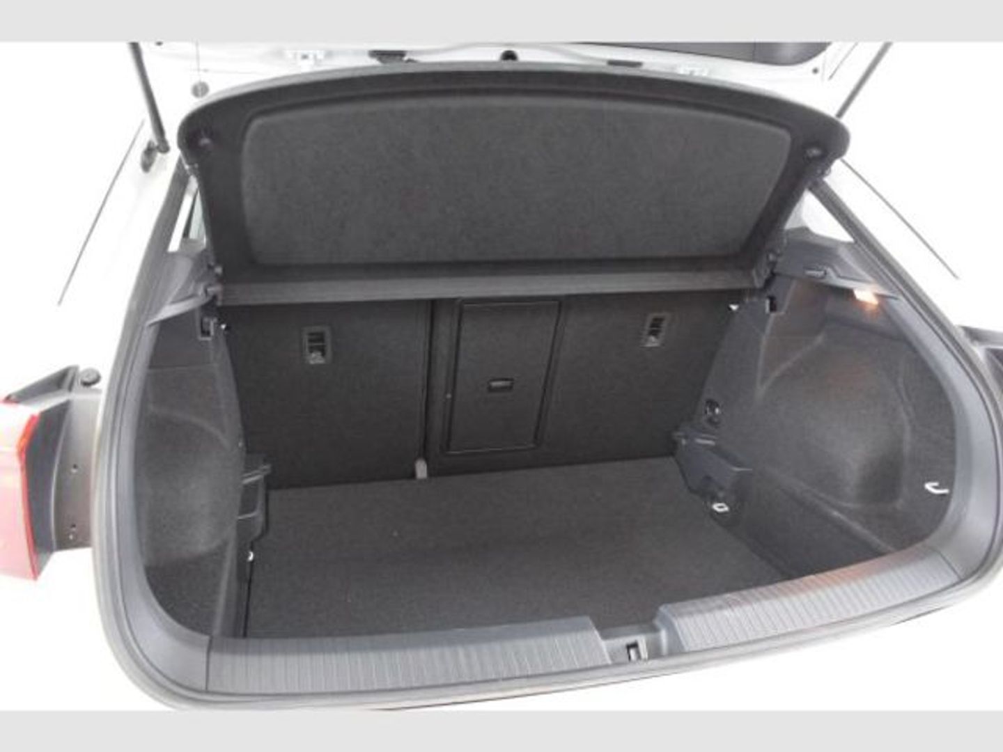 Volkswagen T-Roc ``Más`` 1.0 TSI 81 kW (110 CV)