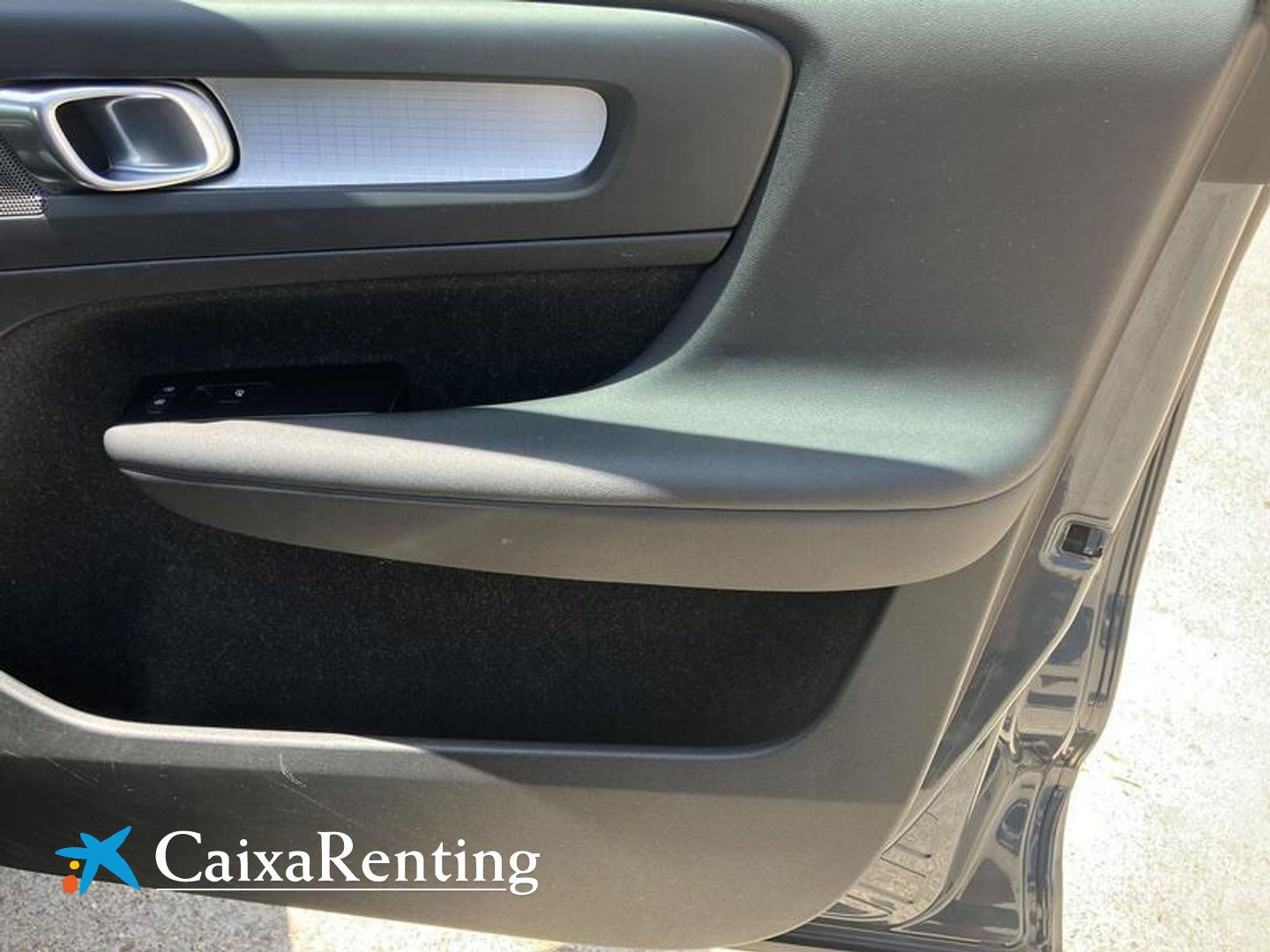 Volvo XC40 T3 Momentum Pro Auto 120 kW (163 CV)