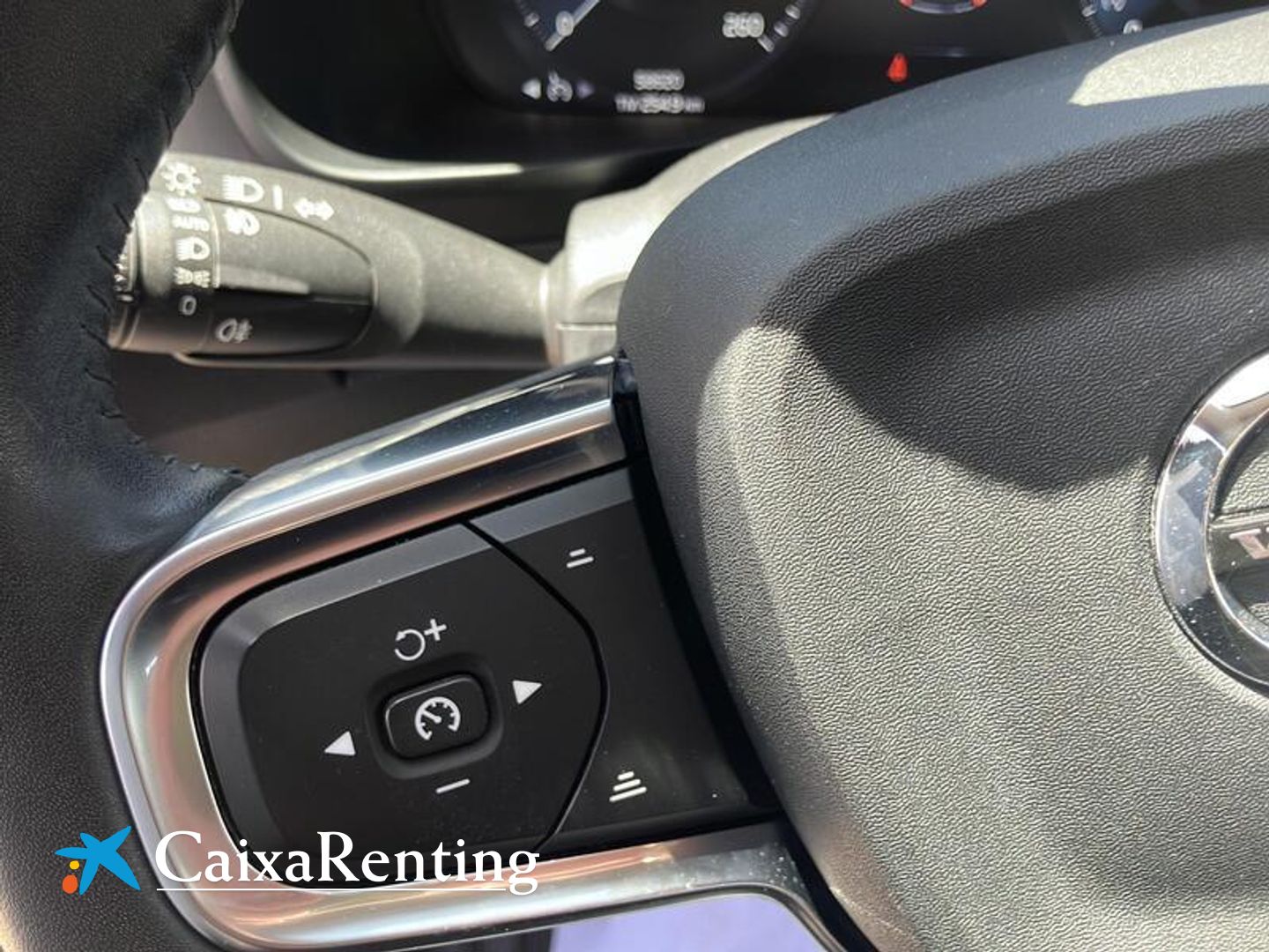 Volvo XC40 T3 Momentum Pro Auto 120 kW (163 CV)