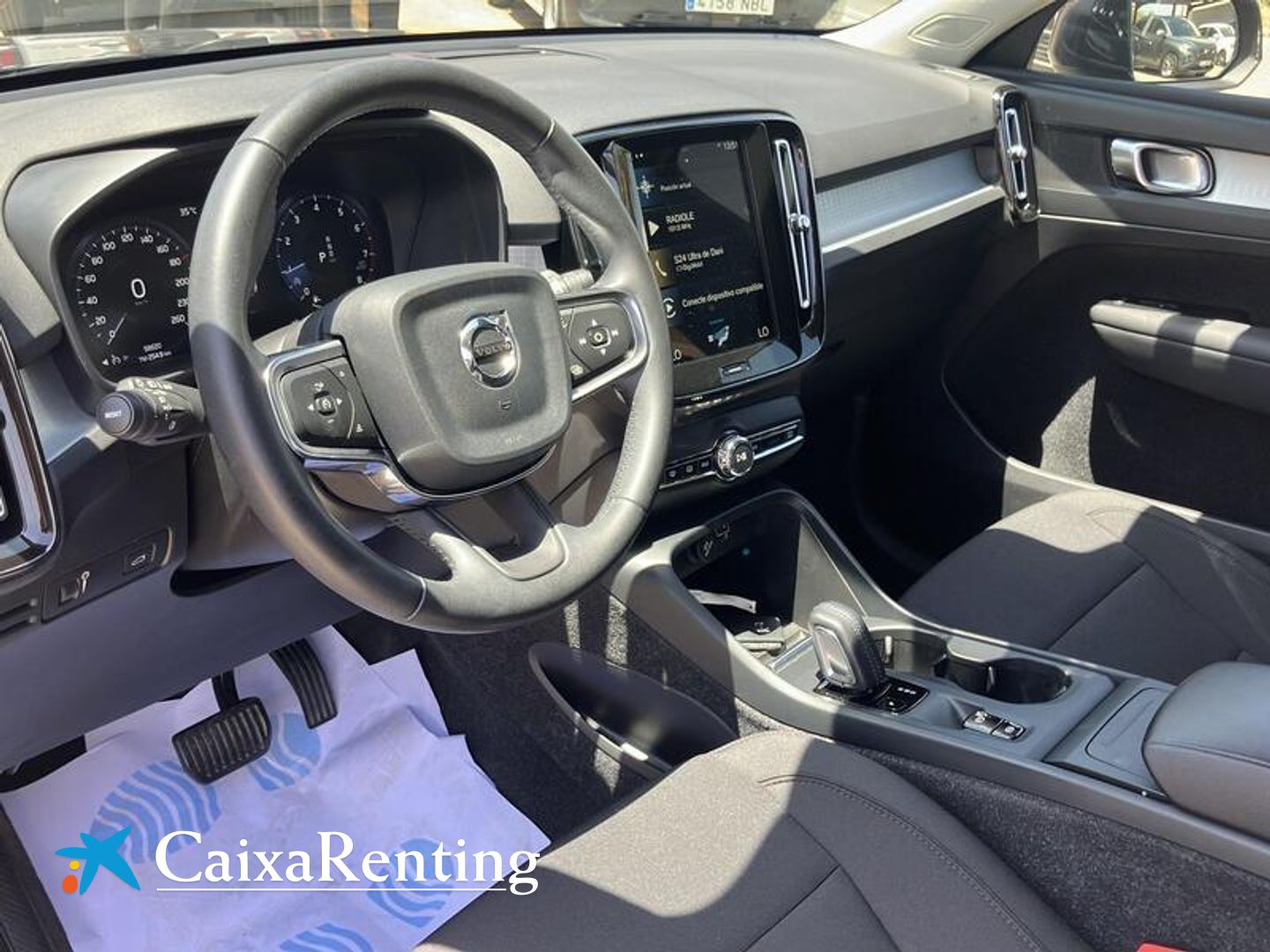 Volvo XC40 T3 Momentum Pro Auto 120 kW (163 CV)