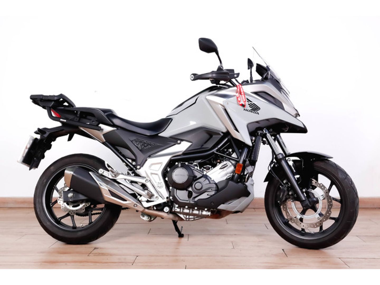 Honda NC750X Blanco Motorcycle